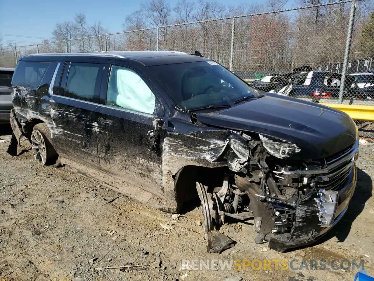4 Photograph of a damaged car 1GNSKCKD2NR211585 CHEVROLET SUBURBAN 2022