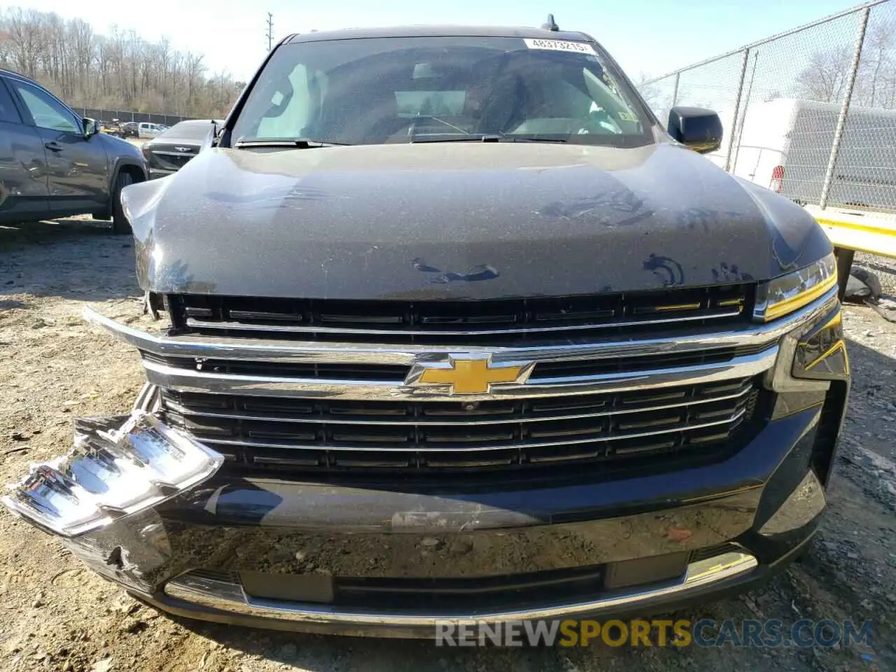 5 Photograph of a damaged car 1GNSKCKD2NR211585 CHEVROLET SUBURBAN 2022