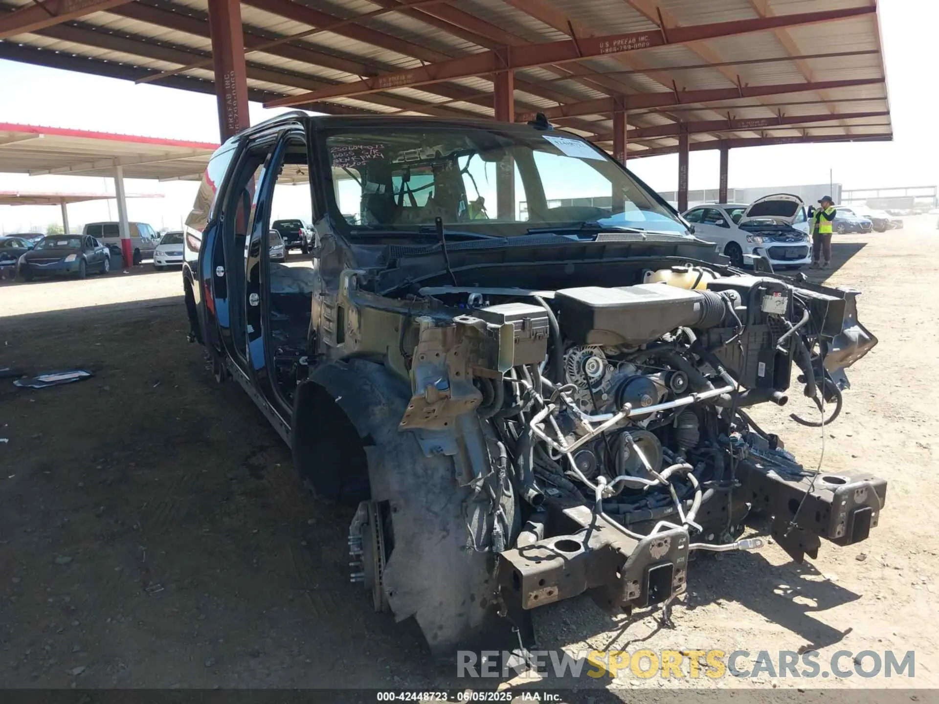 1 Photograph of a damaged car 1GNSKCKD5NR246055 CHEVROLET SUBURBAN 2022