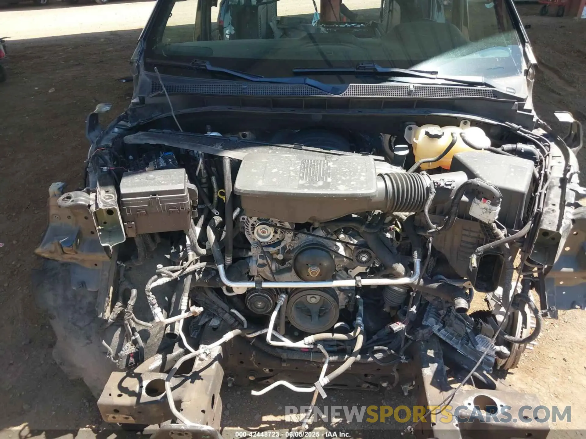 10 Photograph of a damaged car 1GNSKCKD5NR246055 CHEVROLET SUBURBAN 2022