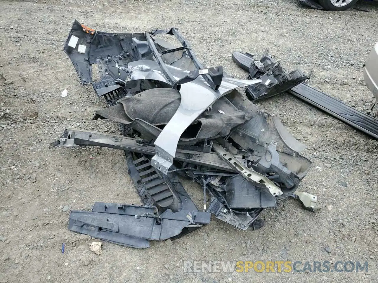 13 Photograph of a damaged car 1GNSKCKD5NR250767 CHEVROLET SUBURBAN 2022