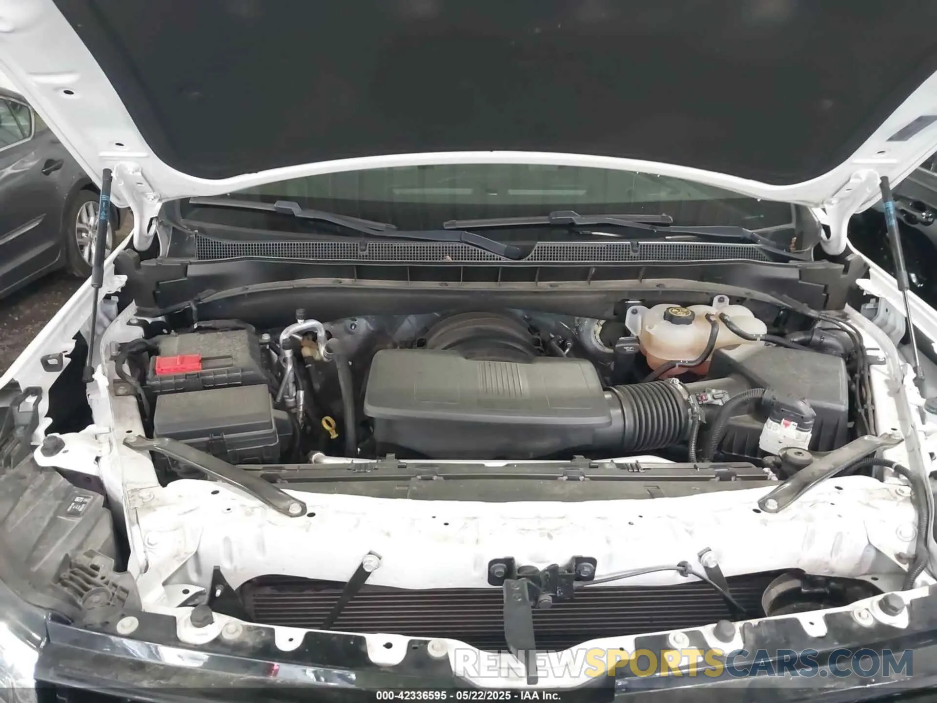 10 Photograph of a damaged car 1GNSKCKD7NR235784 CHEVROLET SUBURBAN 2022