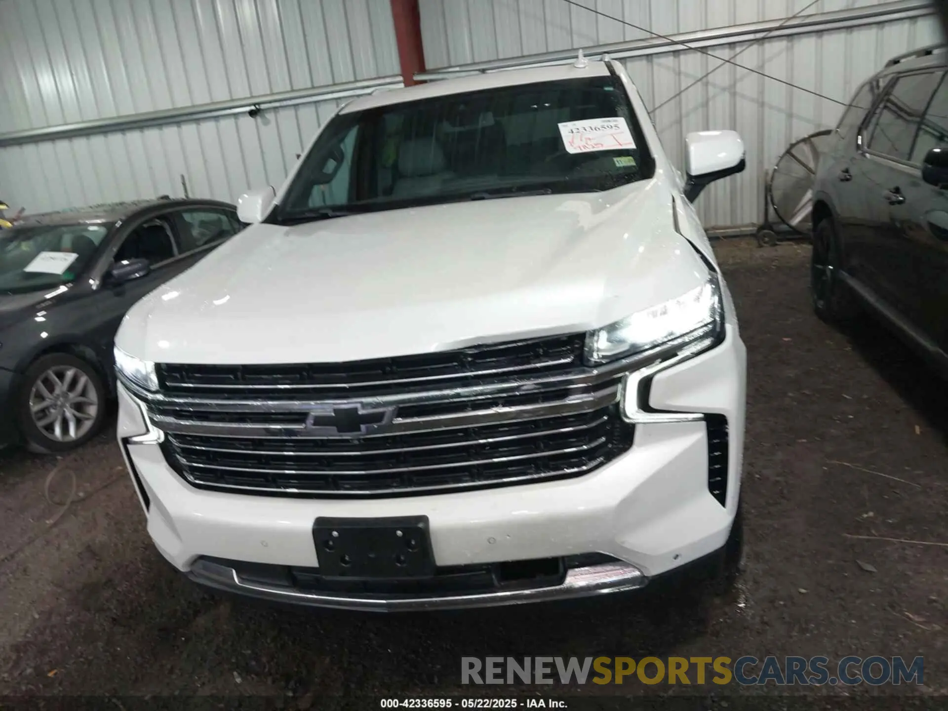 12 Photograph of a damaged car 1GNSKCKD7NR235784 CHEVROLET SUBURBAN 2022