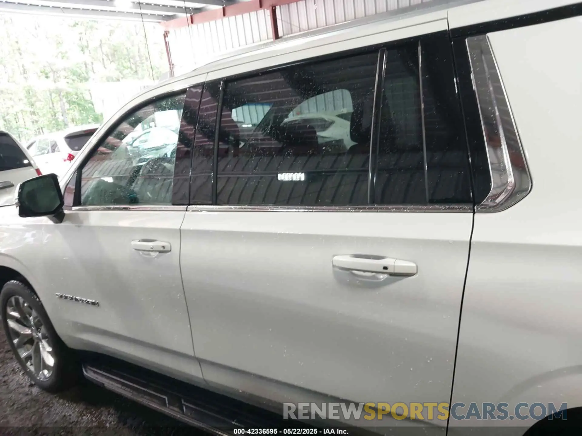 14 Photograph of a damaged car 1GNSKCKD7NR235784 CHEVROLET SUBURBAN 2022