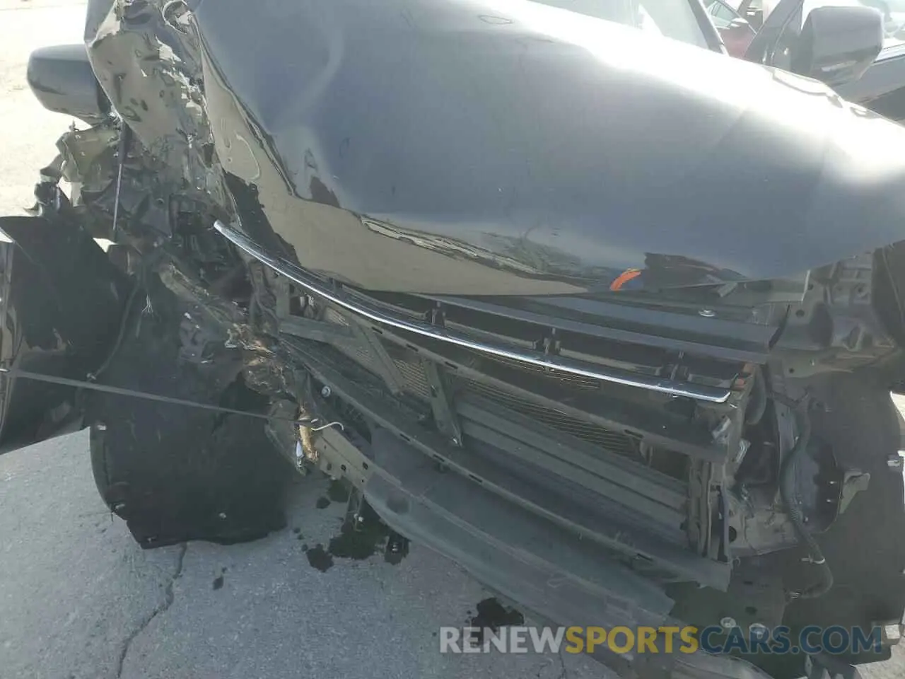 13 Photograph of a damaged car 1GNSKCKD8NR242551 CHEVROLET SUBURBAN 2022