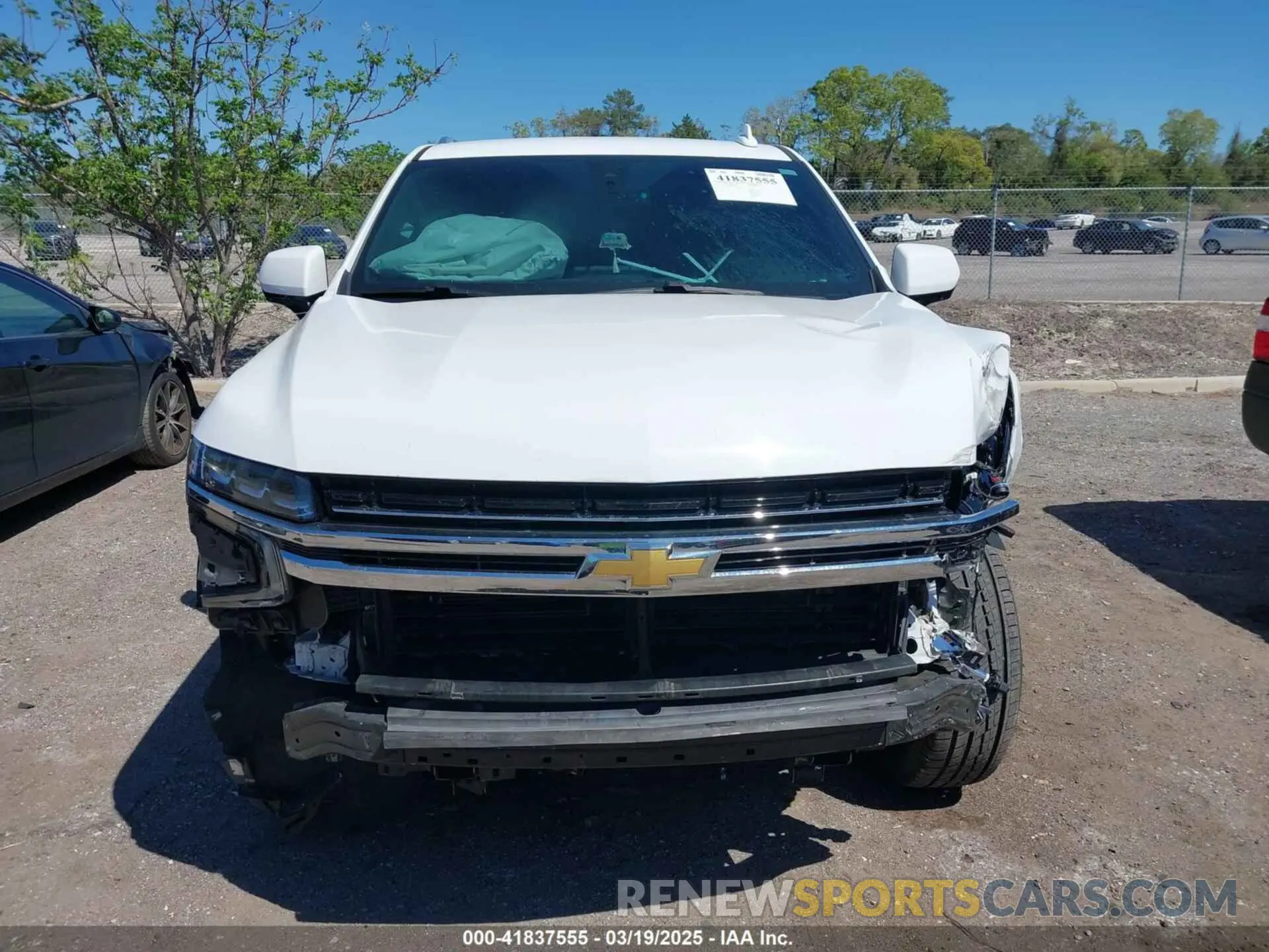 12 Photograph of a damaged car 1GNSKCKDXNR247122 CHEVROLET SUBURBAN 2022