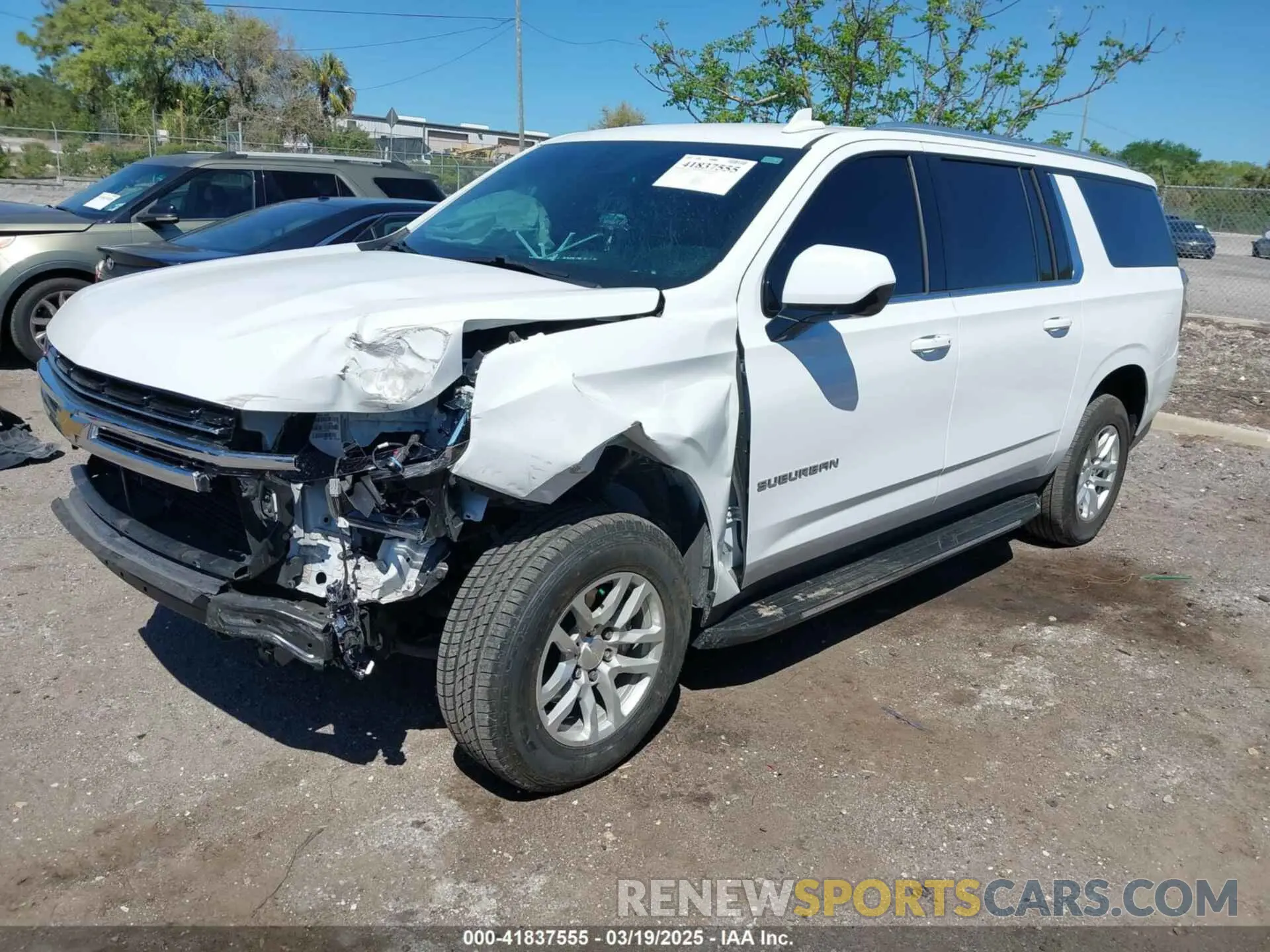 2 Photograph of a damaged car 1GNSKCKDXNR247122 CHEVROLET SUBURBAN 2022