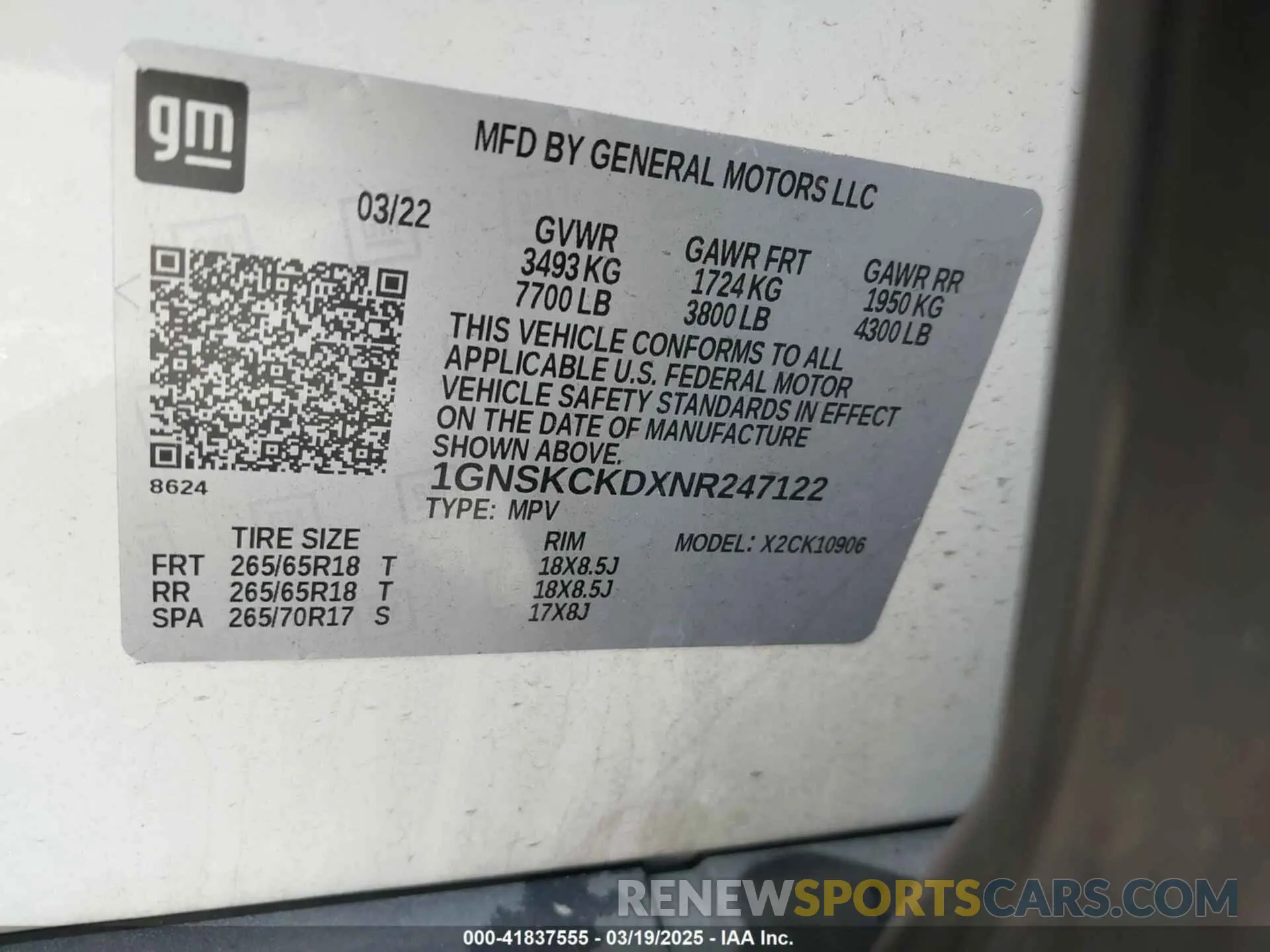 9 Photograph of a damaged car 1GNSKCKDXNR247122 CHEVROLET SUBURBAN 2022