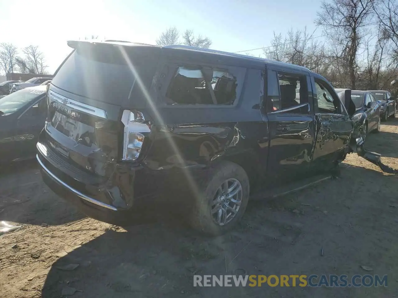 3 Photograph of a damaged car 1GNSKCKDXNR273817 CHEVROLET SUBURBAN 2022