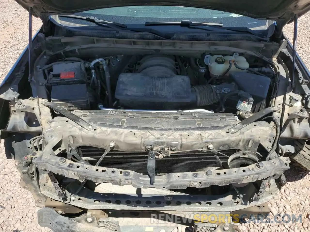 12 Photograph of a damaged car 1GNSKCKDXNR317511 CHEVROLET SUBURBAN 2022