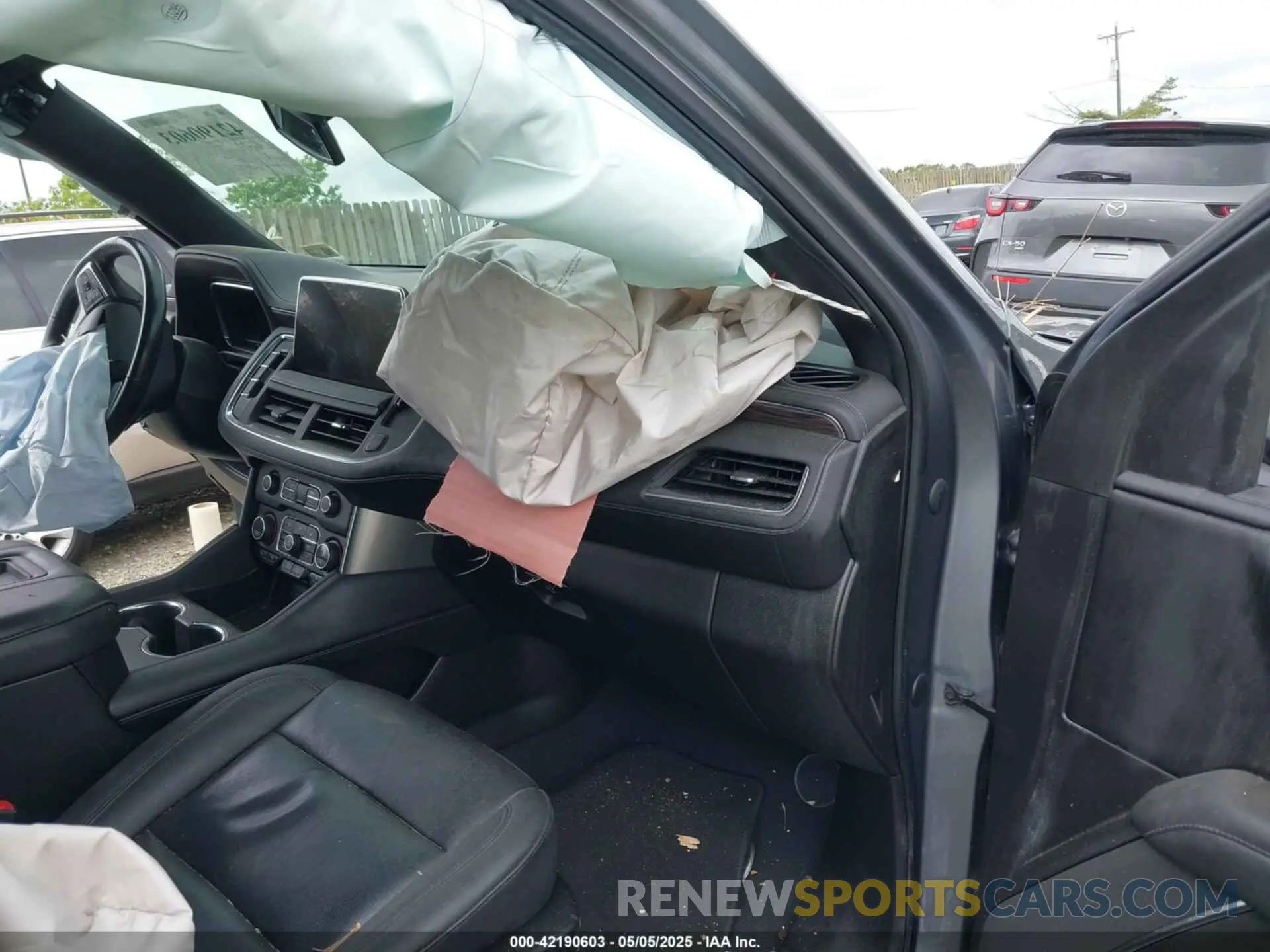 5 Photograph of a damaged car 1GNSKCKT0NR296269 CHEVROLET SUBURBAN 2022