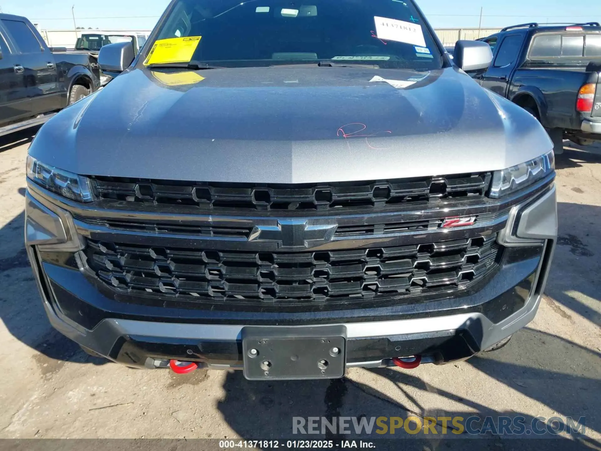 12 Photograph of a damaged car 1GNSKDKD3NR116992 CHEVROLET SUBURBAN 2022