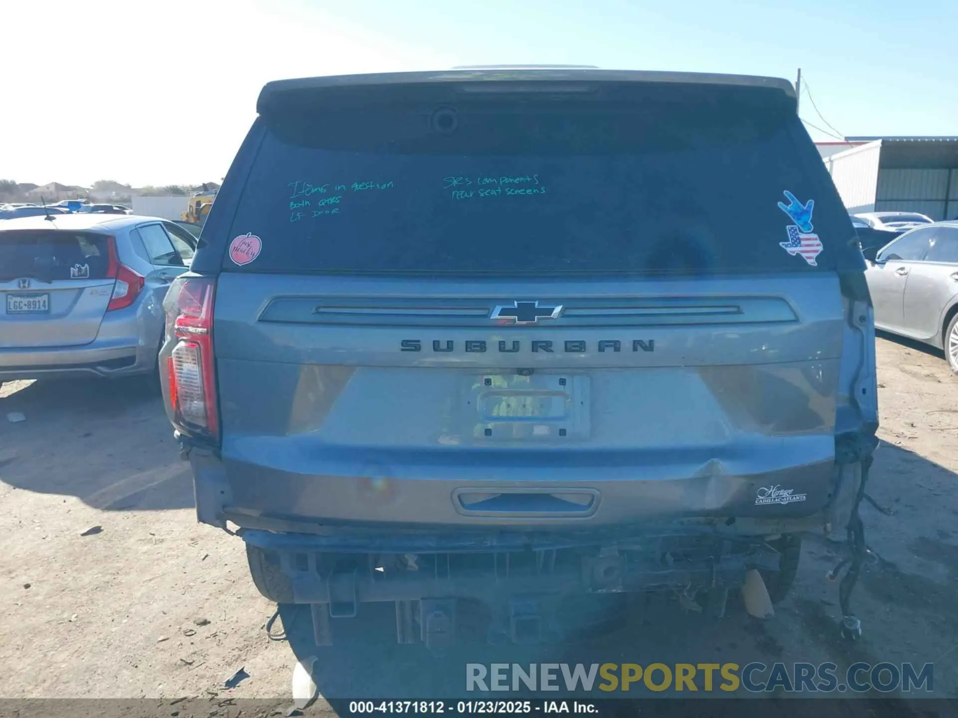 16 Photograph of a damaged car 1GNSKDKD3NR116992 CHEVROLET SUBURBAN 2022