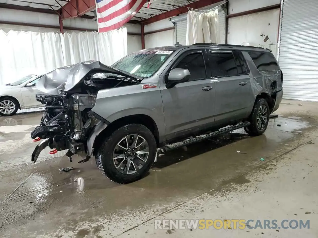 1 Photograph of a damaged car 1GNSKDKD3NR148101 CHEVROLET SUBURBAN 2022