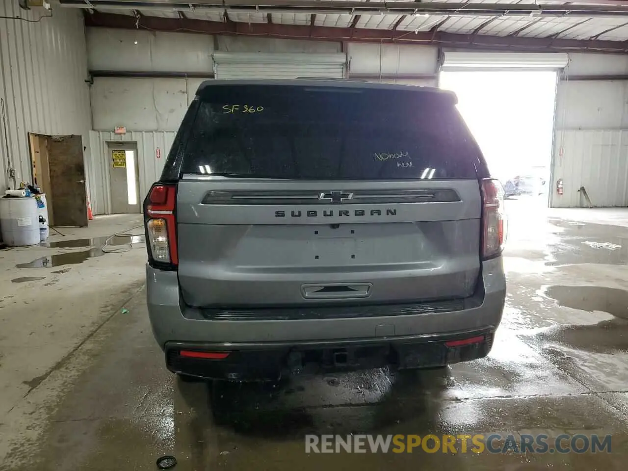6 Photograph of a damaged car 1GNSKDKD3NR148101 CHEVROLET SUBURBAN 2022