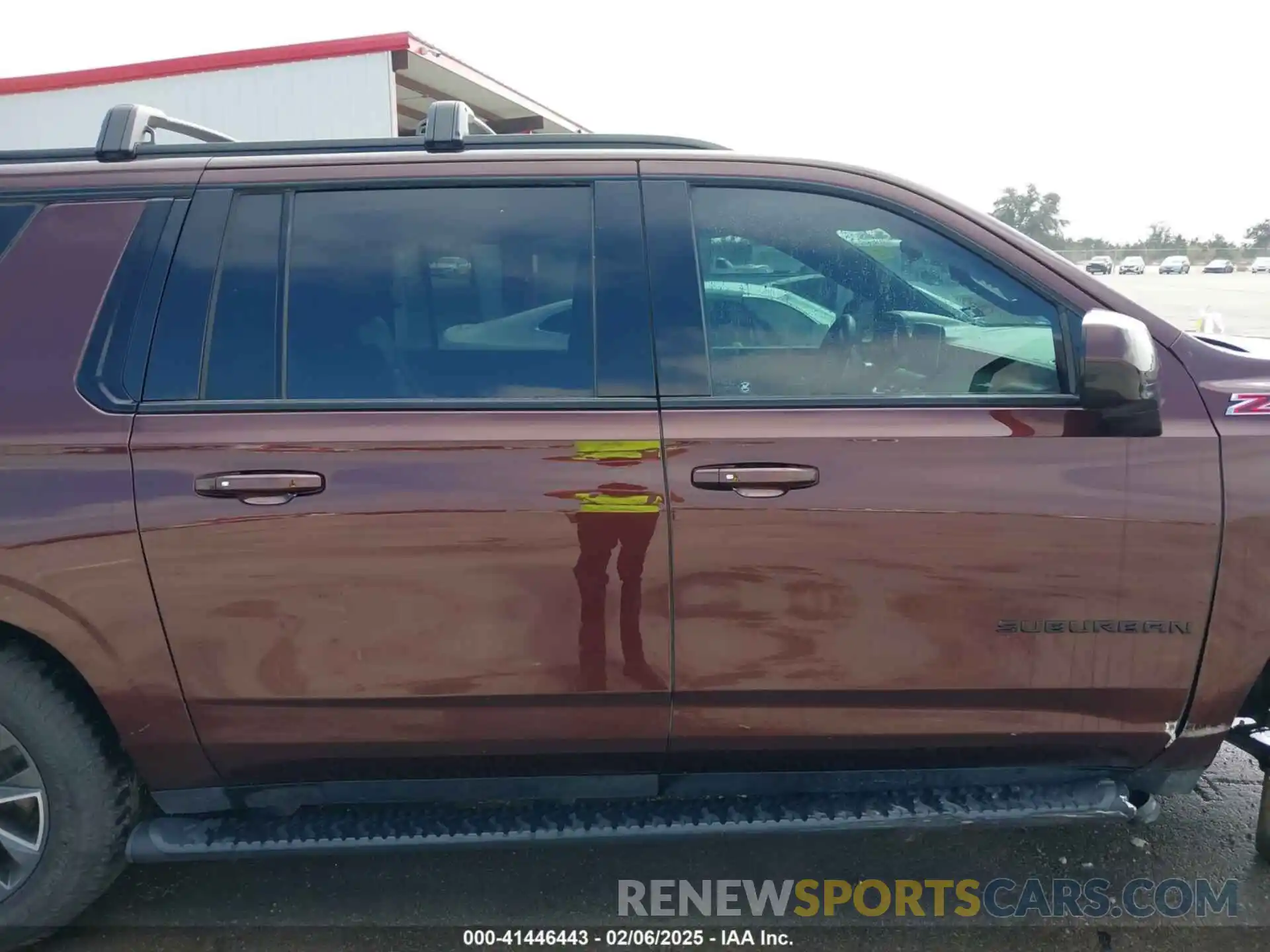 14 Photograph of a damaged car 1GNSKDKD6NR153339 CHEVROLET SUBURBAN 2022