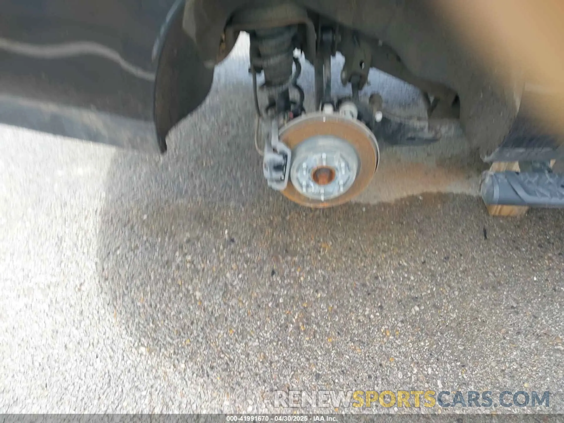 17 Photograph of a damaged car 1GNSKDKD7NR151681 CHEVROLET SUBURBAN 2022