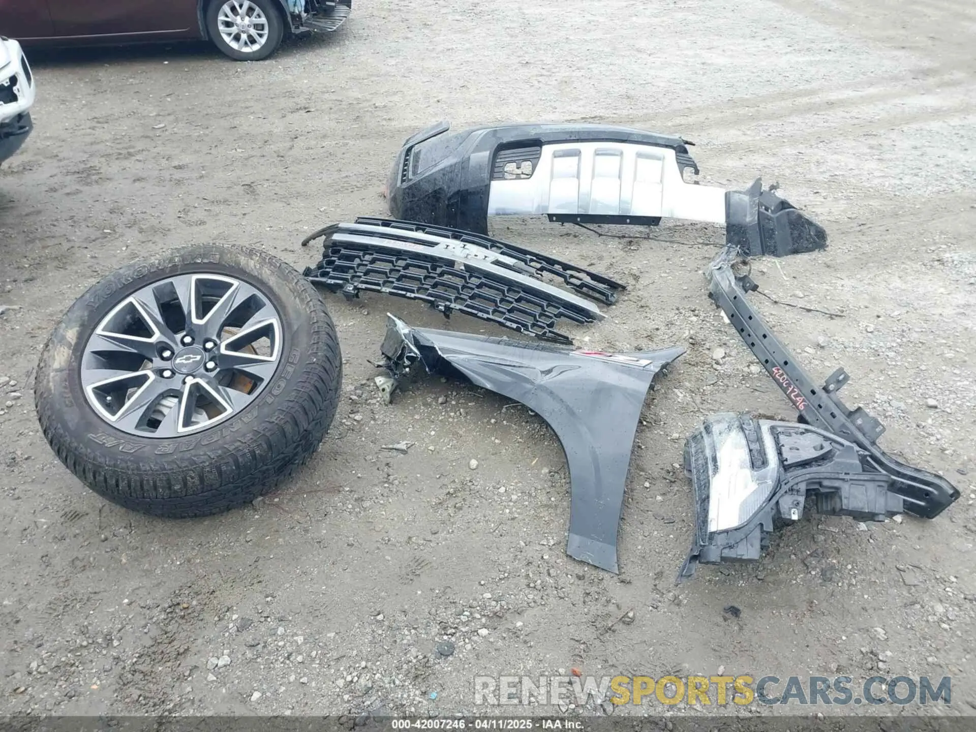 12 Photograph of a damaged car 1GNSKDKD7NR345224 CHEVROLET SUBURBAN 2022