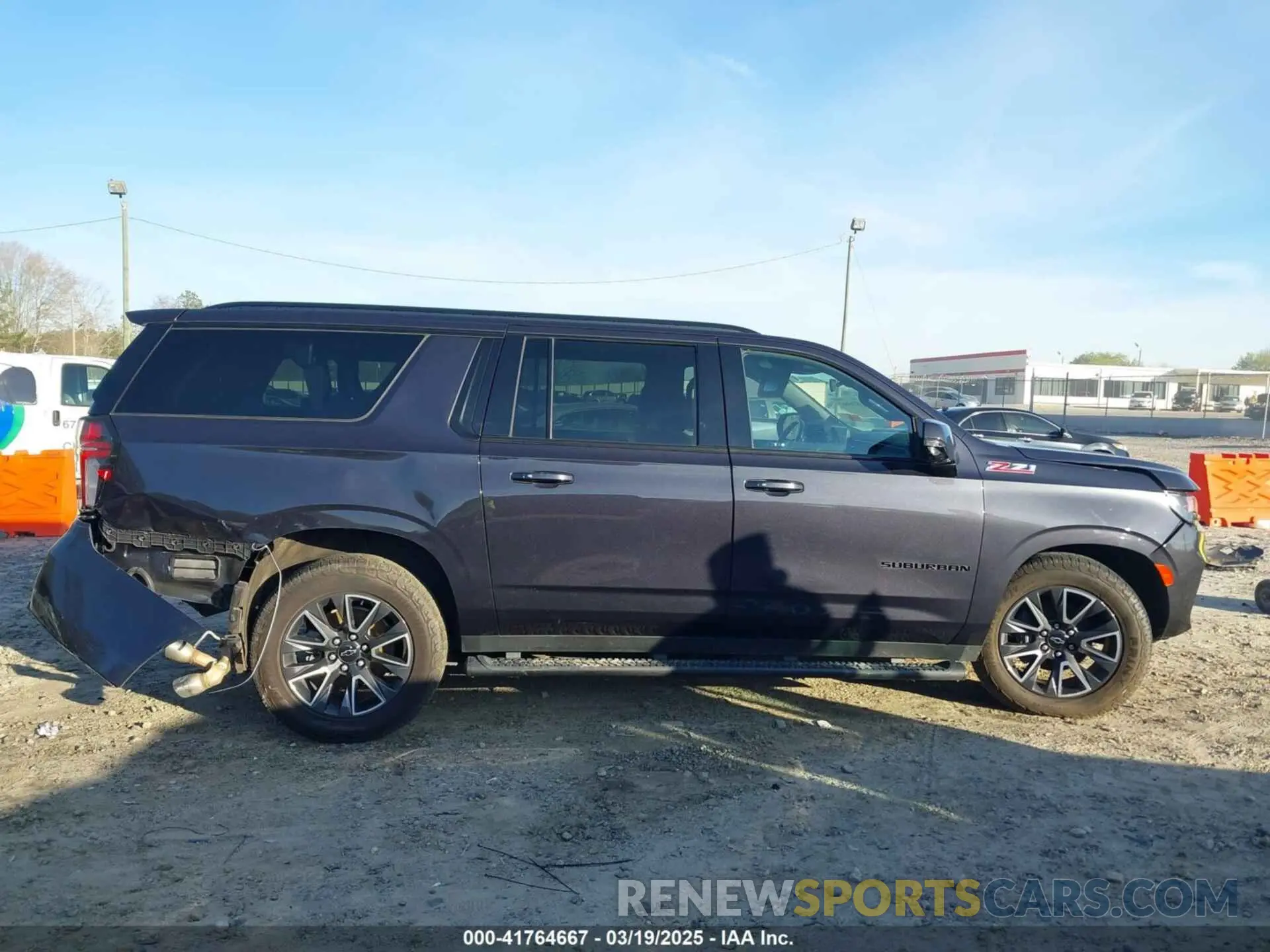 13 Photograph of a damaged car 1GNSKDKL2NR337801 CHEVROLET SUBURBAN 2022