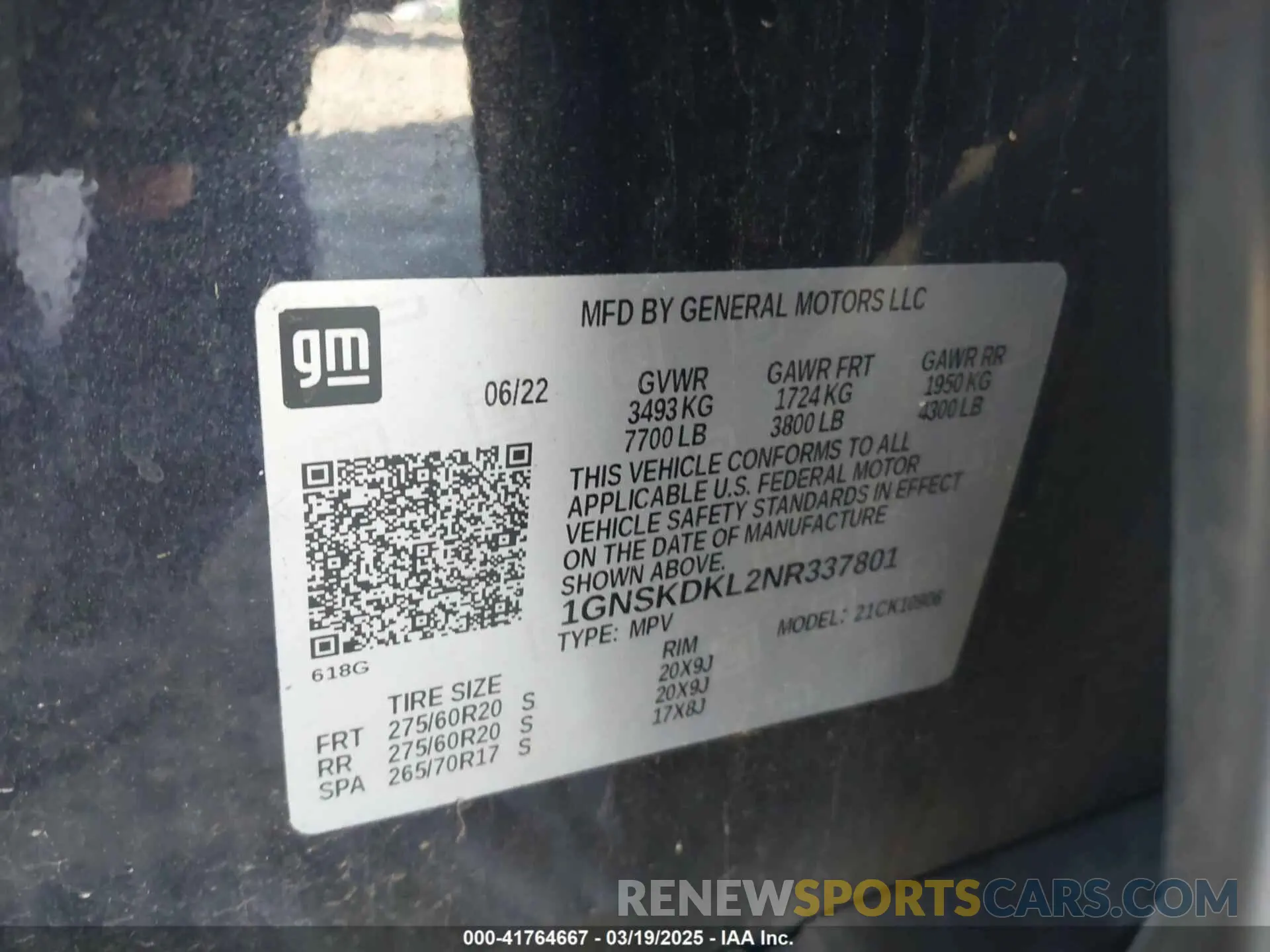 9 Photograph of a damaged car 1GNSKDKL2NR337801 CHEVROLET SUBURBAN 2022