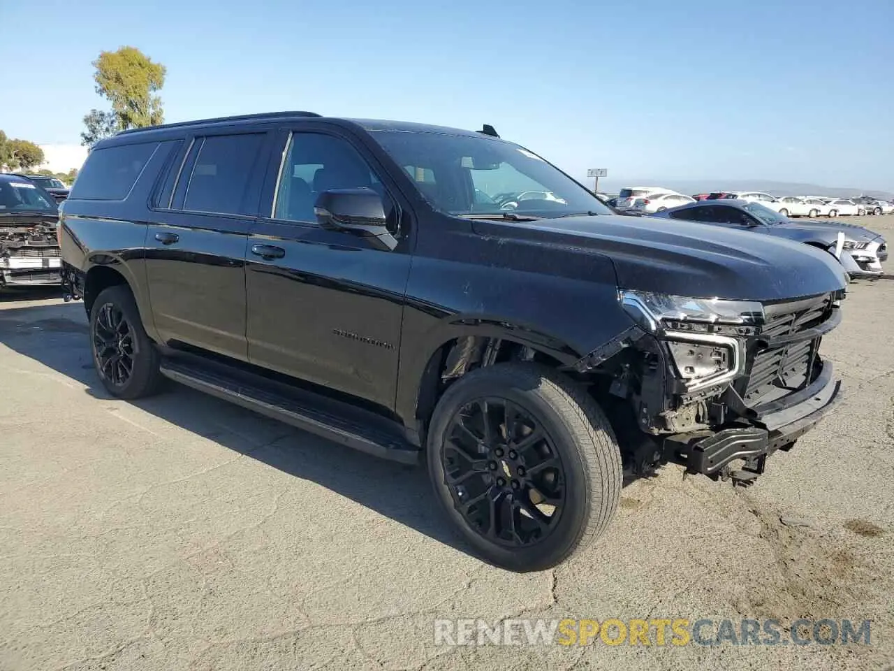 4 Photograph of a damaged car 1GNSKEKD0NR296633 CHEVROLET SUBURBAN 2022