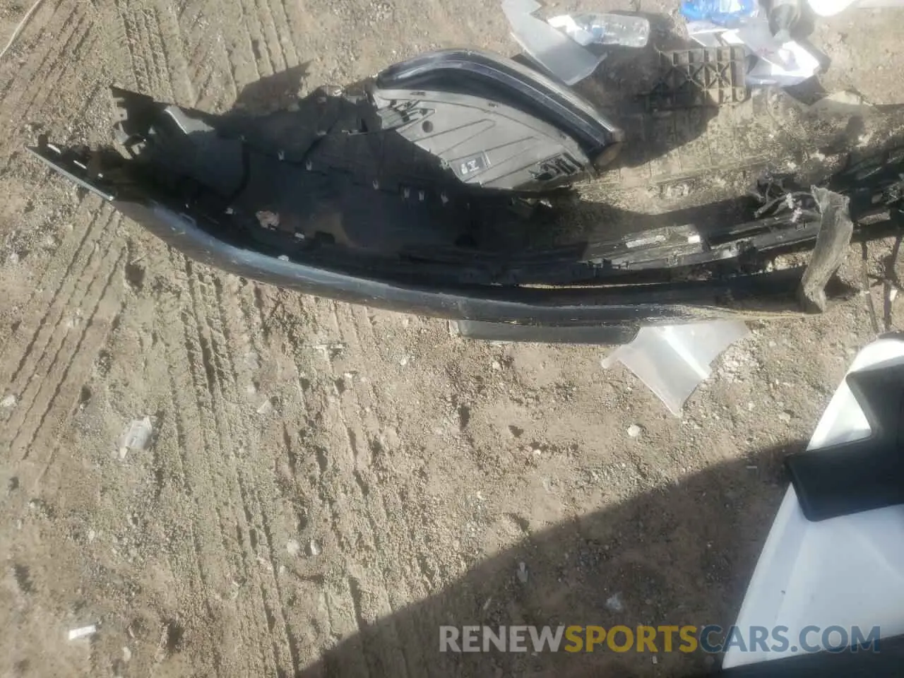 13 Photograph of a damaged car 1GNSKEKD4NR303096 CHEVROLET SUBURBAN 2022