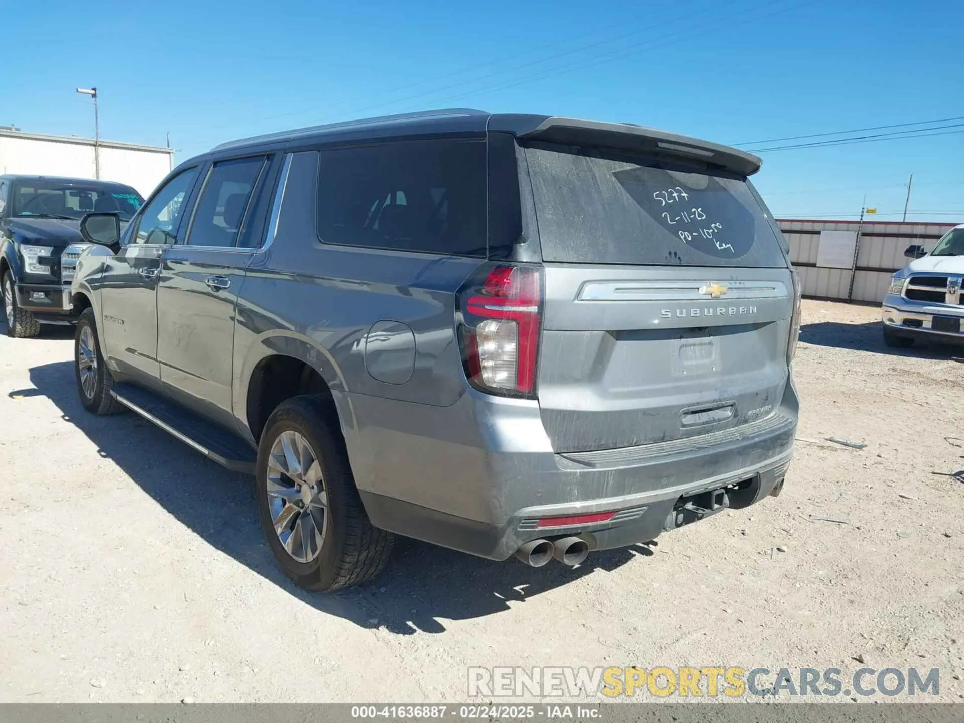 3 Photograph of a damaged car 1GNSKFKD0NR185277 CHEVROLET SUBURBAN 2022