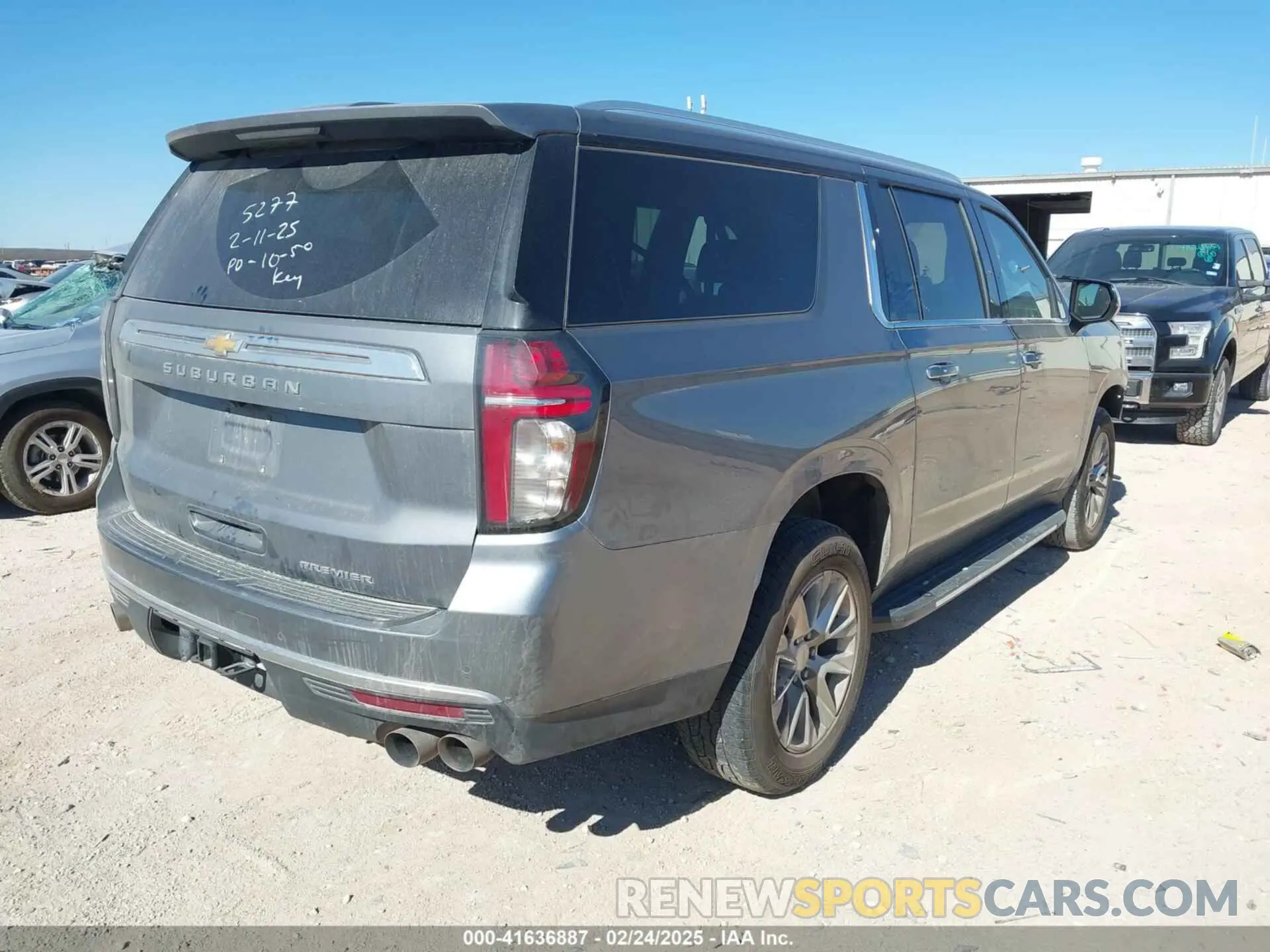 4 Photograph of a damaged car 1GNSKFKD0NR185277 CHEVROLET SUBURBAN 2022