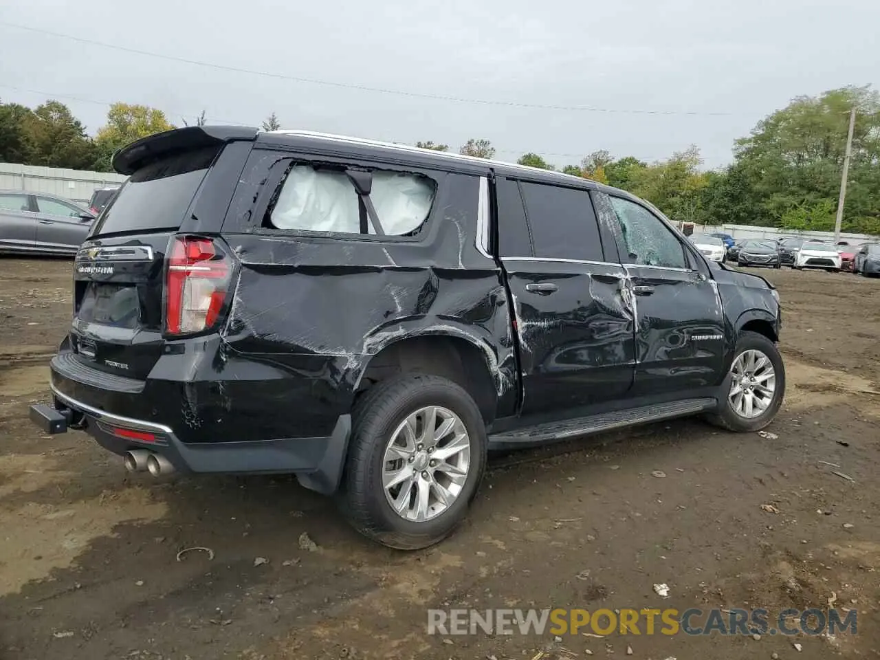 3 Photograph of a damaged car 1GNSKFKD4NR227224 CHEVROLET SUBURBAN 2022