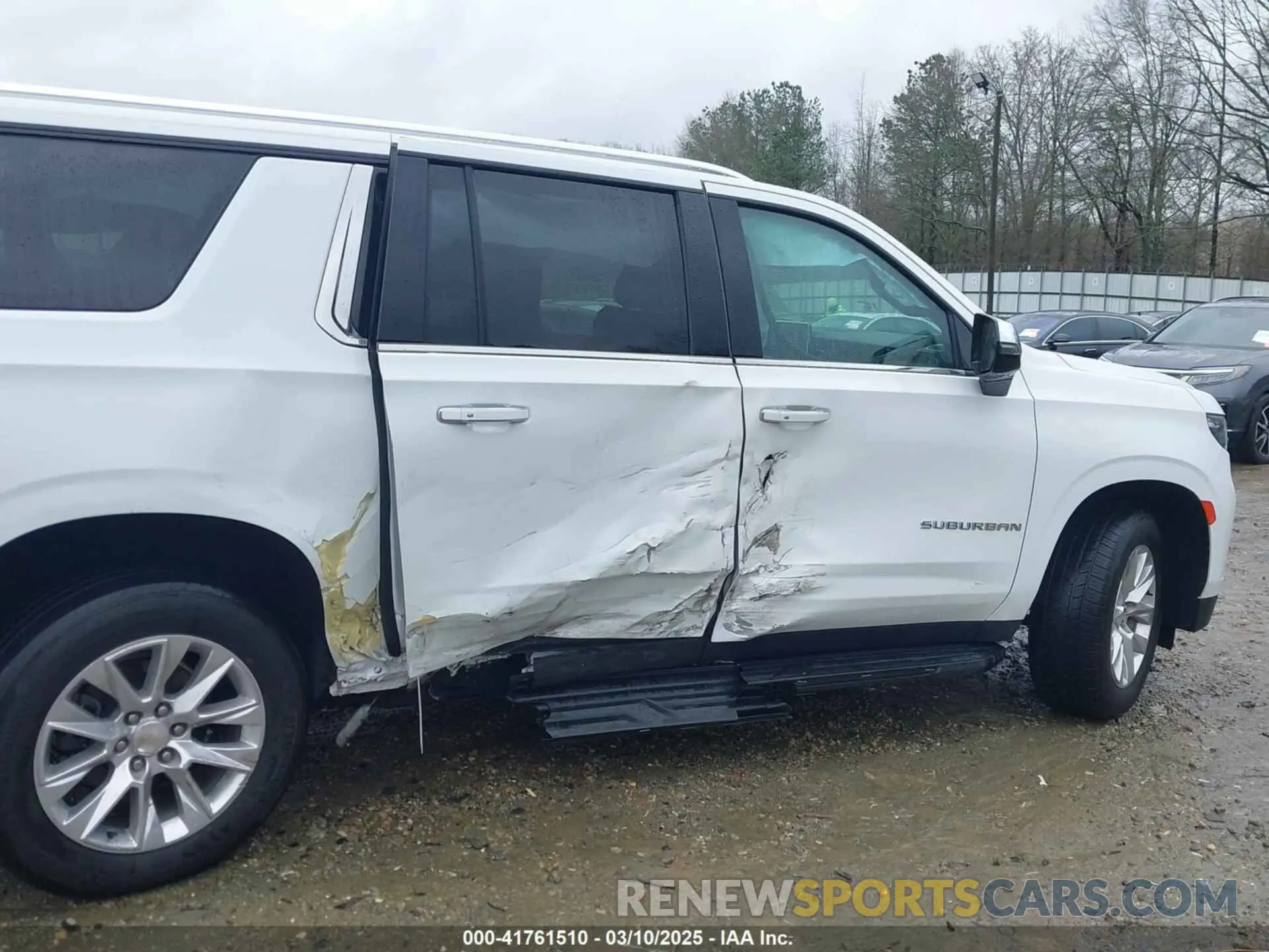 6 Photograph of a damaged car 1GNSKFKD6NR238466 CHEVROLET SUBURBAN 2022