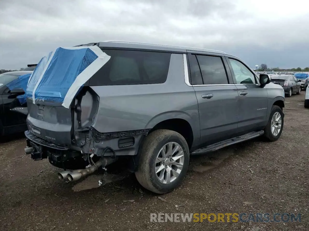3 Photograph of a damaged car 1GNSKFKD9NR209544 CHEVROLET SUBURBAN 2022
