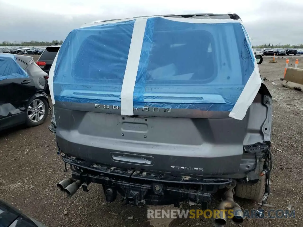6 Photograph of a damaged car 1GNSKFKD9NR209544 CHEVROLET SUBURBAN 2022