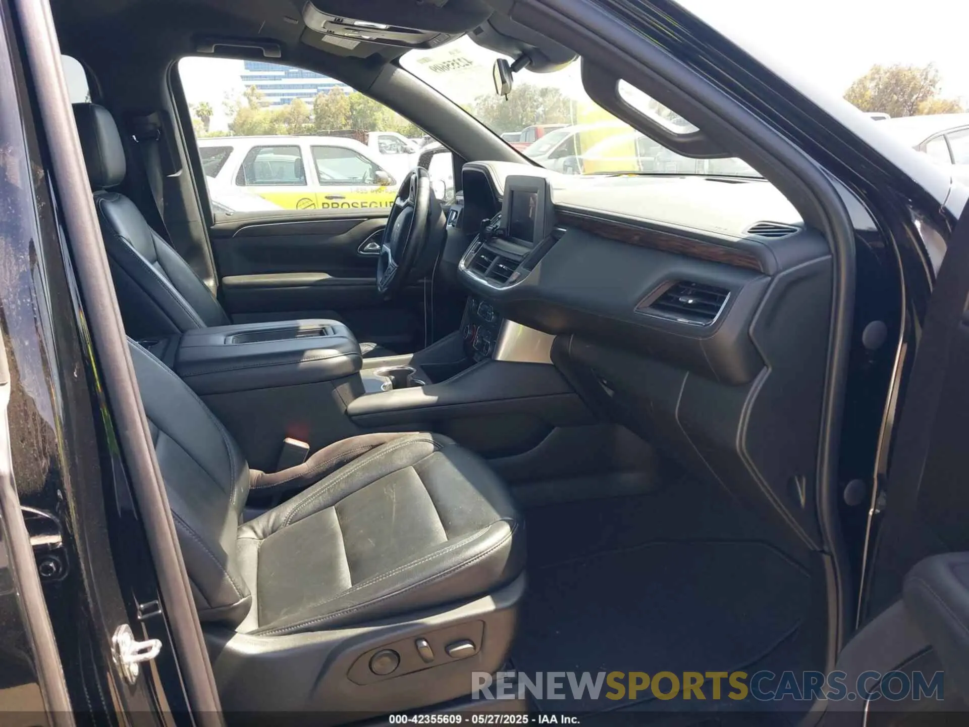 5 Photograph of a damaged car 1GNSCBKD0PR160761 CHEVROLET SUBURBAN 2023