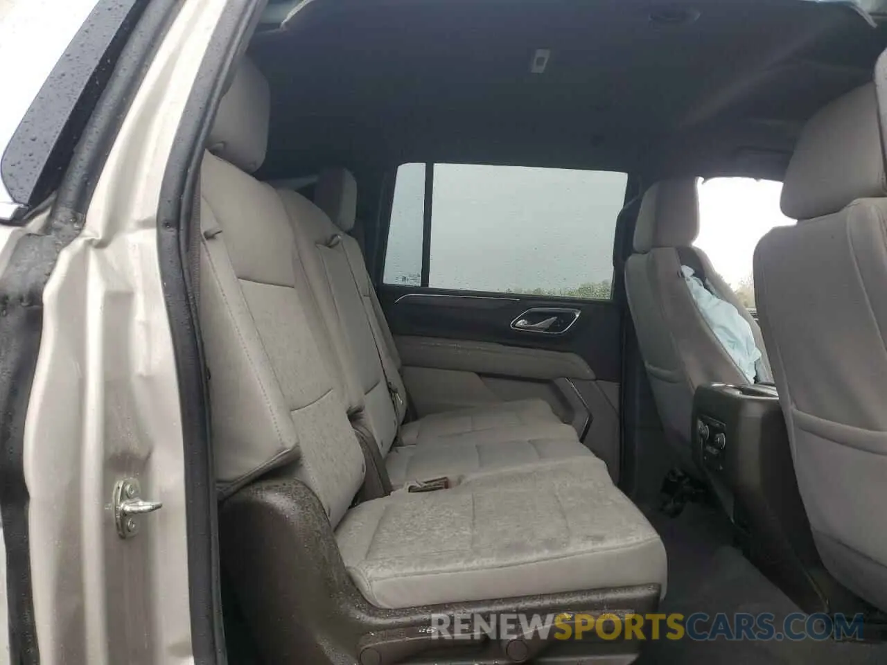 11 Photograph of a damaged car 1GNSCBKD5PR231520 CHEVROLET SUBURBAN 2023