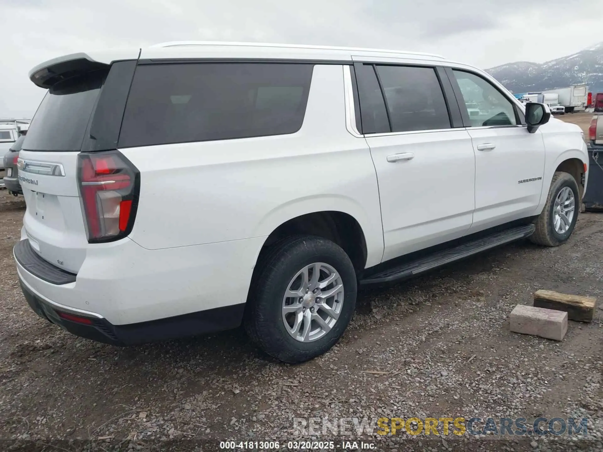 4 Photograph of a damaged car 1GNSCCKD2PR203535 CHEVROLET SUBURBAN 2023