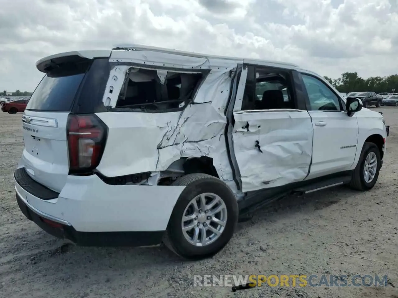 3 Photograph of a damaged car 1GNSKBKD6PR109736 CHEVROLET SUBURBAN 2023
