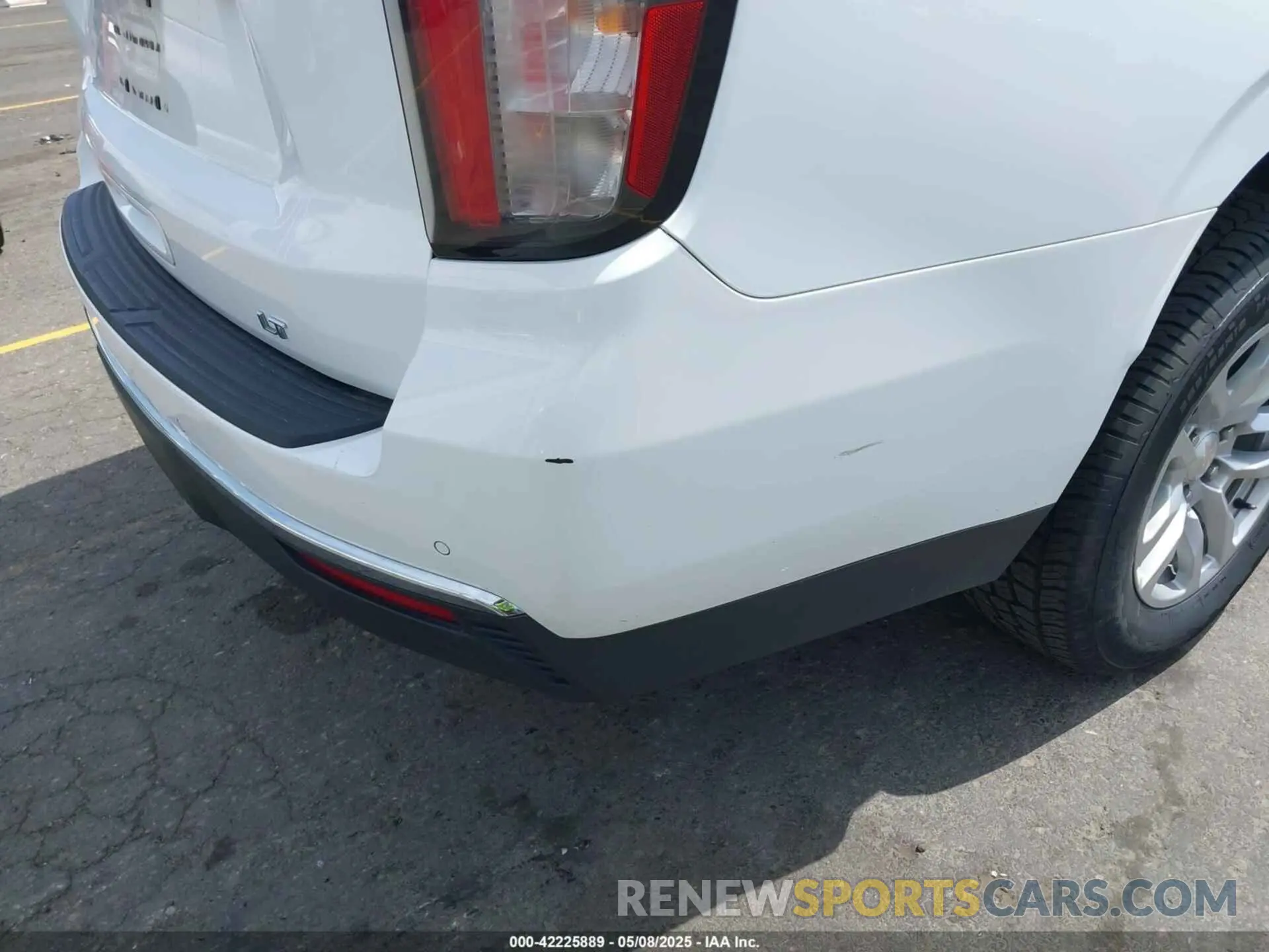 6 Photograph of a damaged car 1GNSKCKD3PR347422 CHEVROLET SUBURBAN 2023