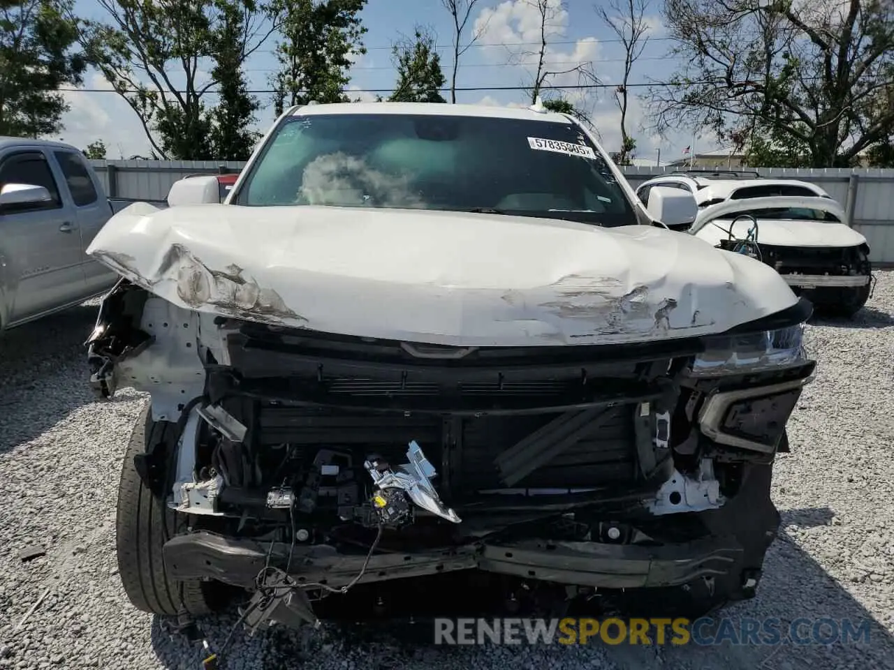 5 Photograph of a damaged car 1GNSKCKD4PR204186 CHEVROLET SUBURBAN 2023