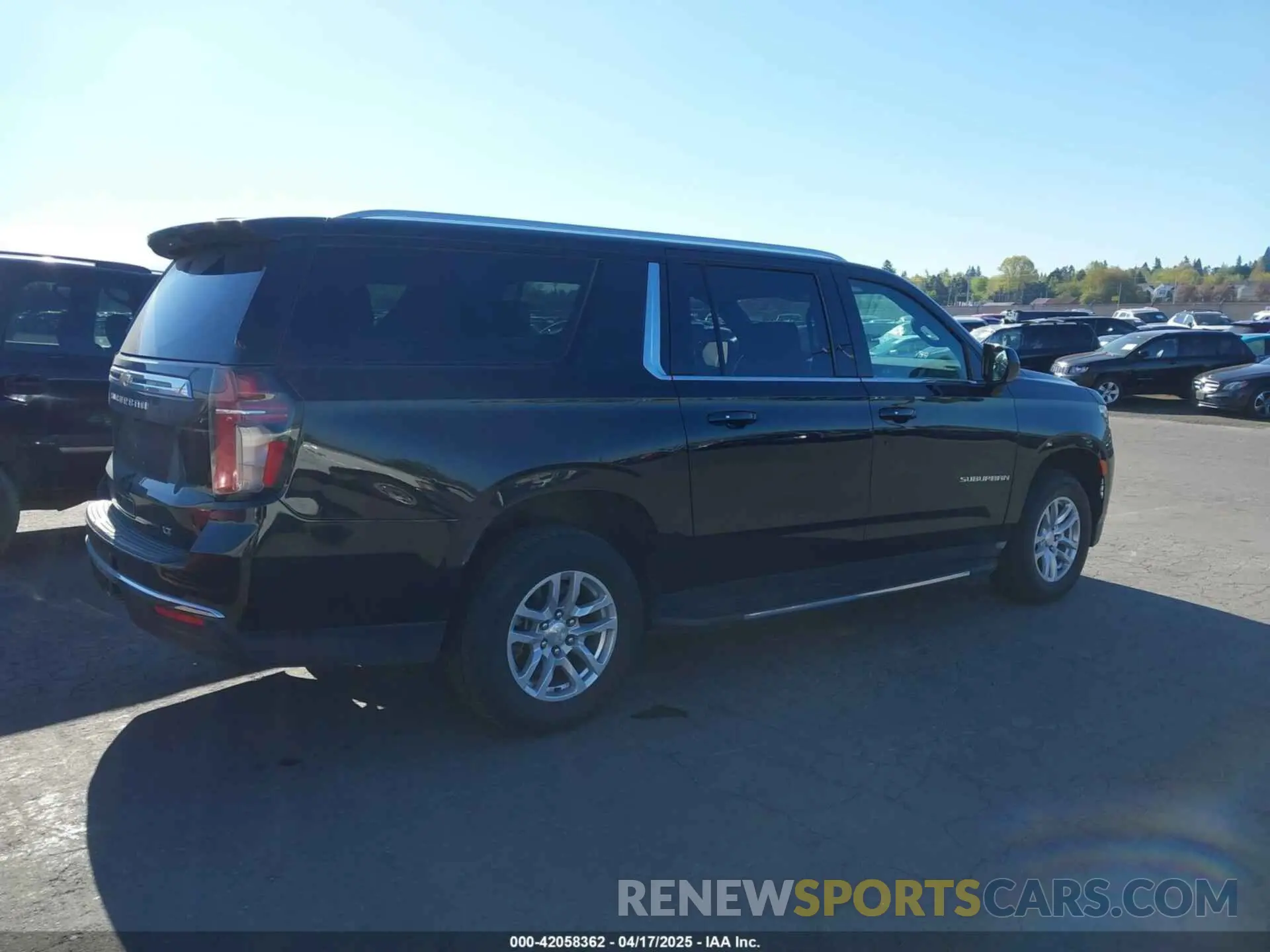 4 Photograph of a damaged car 1GNSKCKD4PR291622 CHEVROLET SUBURBAN 2023