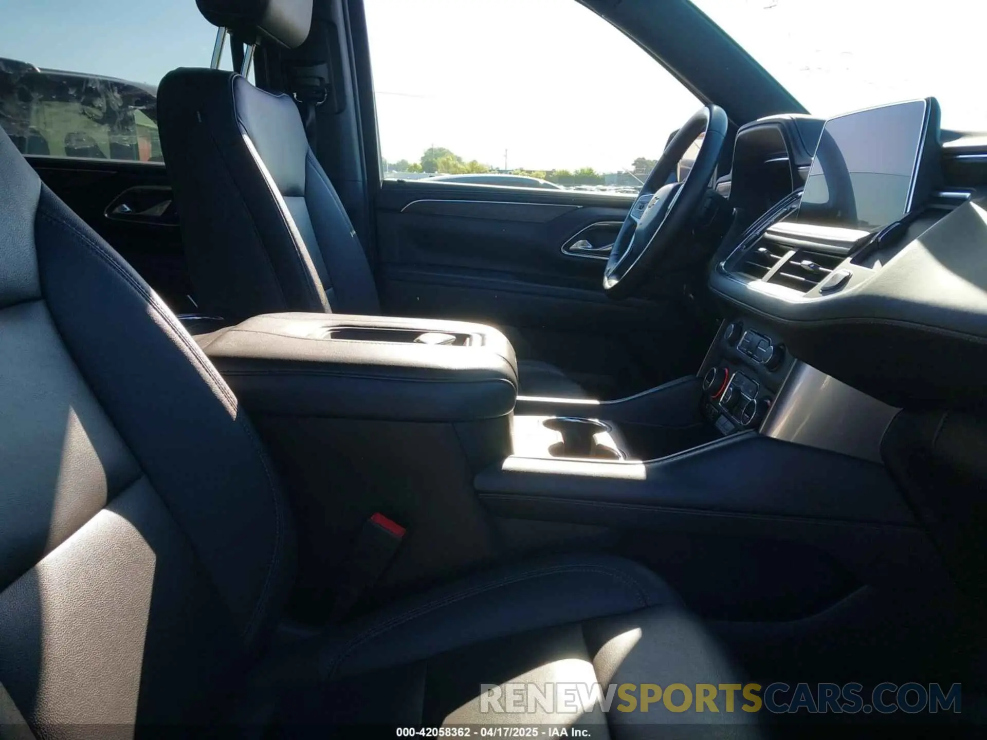 5 Photograph of a damaged car 1GNSKCKD4PR291622 CHEVROLET SUBURBAN 2023