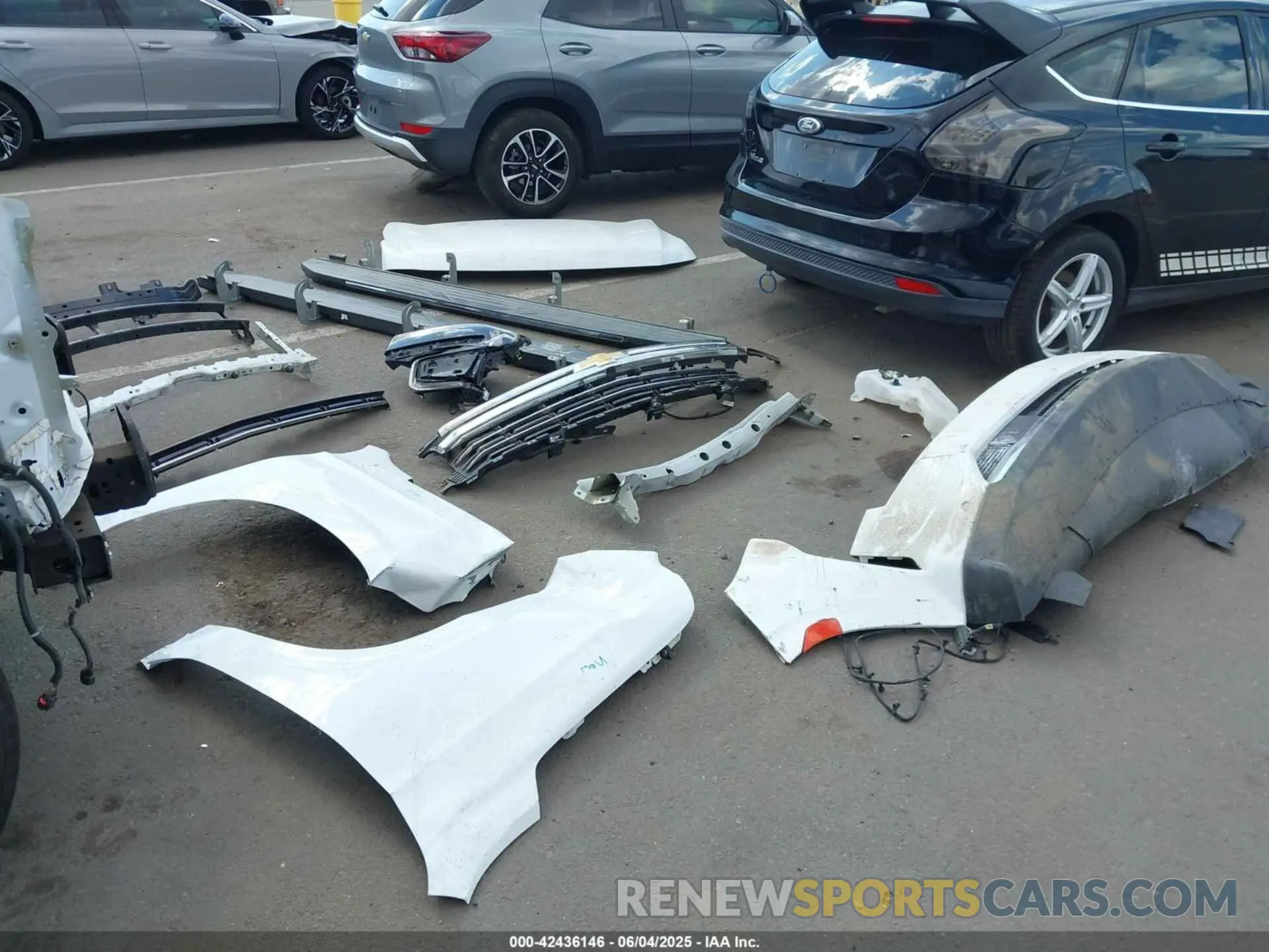 12 Photograph of a damaged car 1GNSKCKD6PR120127 CHEVROLET SUBURBAN 2023