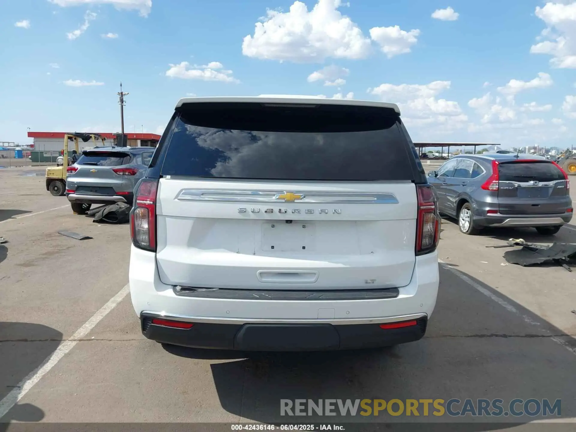 17 Photograph of a damaged car 1GNSKCKD6PR120127 CHEVROLET SUBURBAN 2023