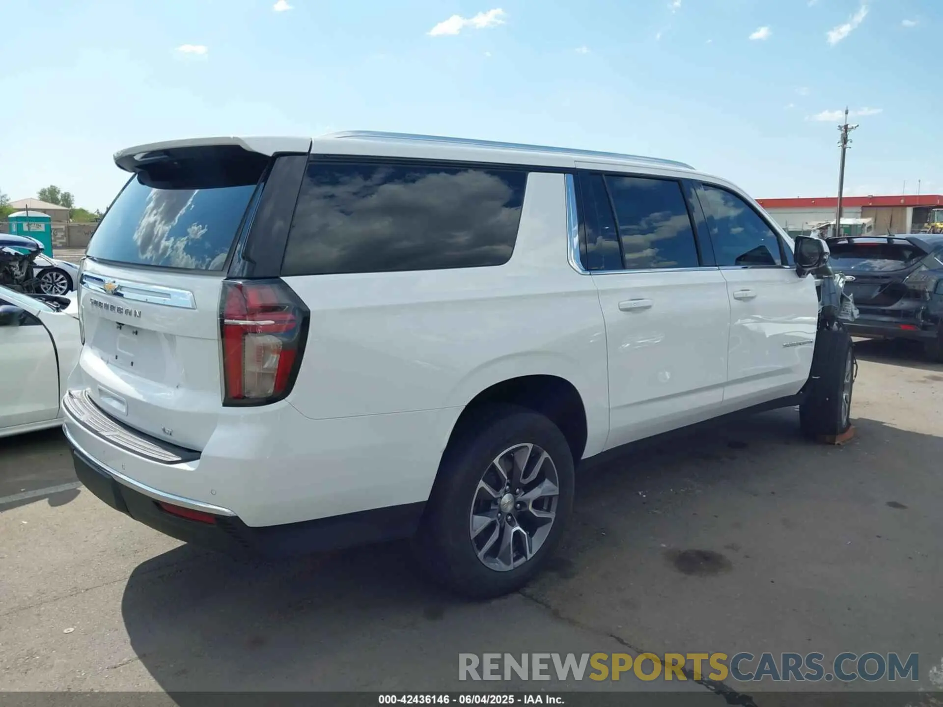 4 Photograph of a damaged car 1GNSKCKD6PR120127 CHEVROLET SUBURBAN 2023