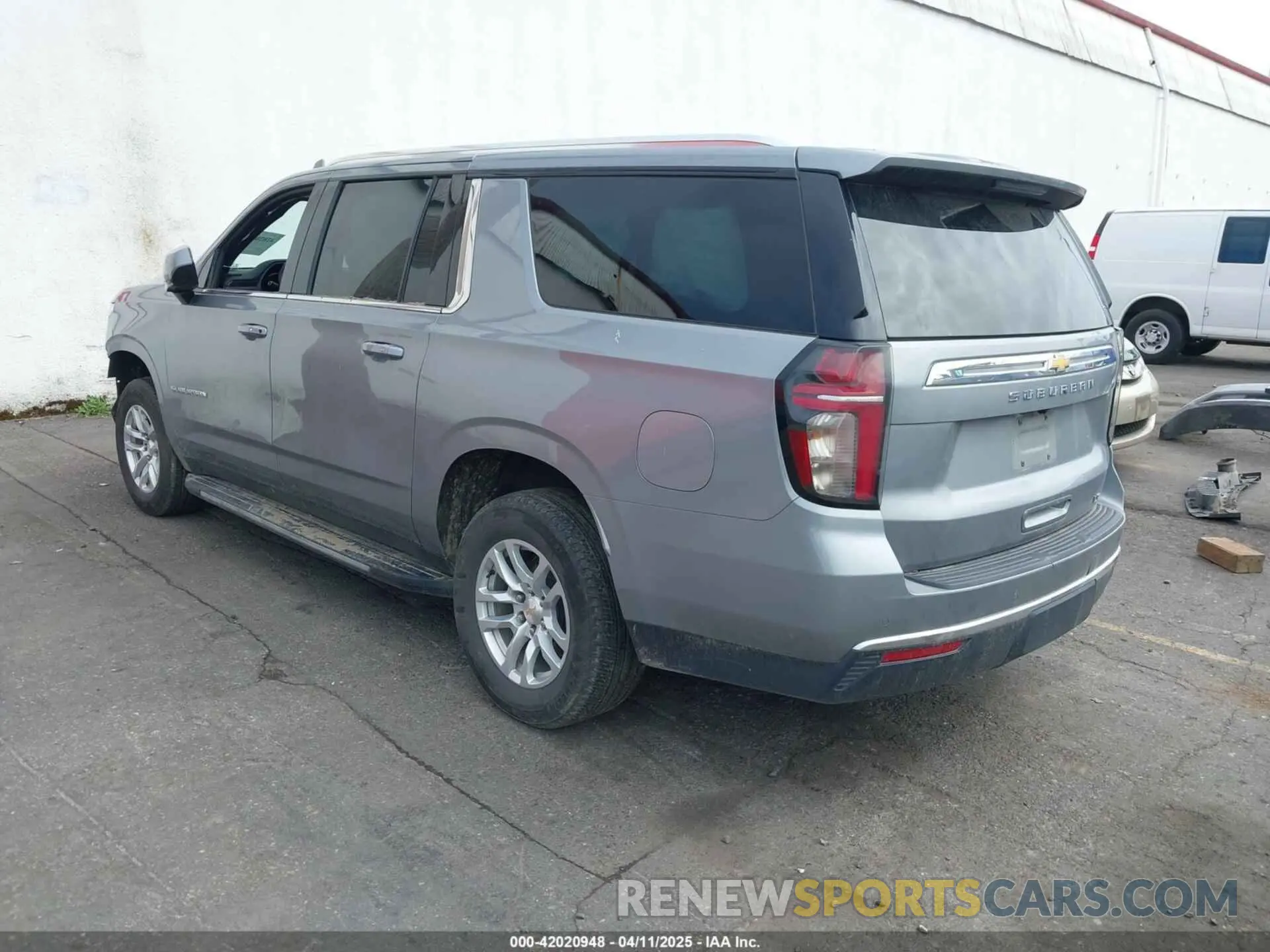 3 Photograph of a damaged car 1GNSKCKD6PR410867 CHEVROLET SUBURBAN 2023