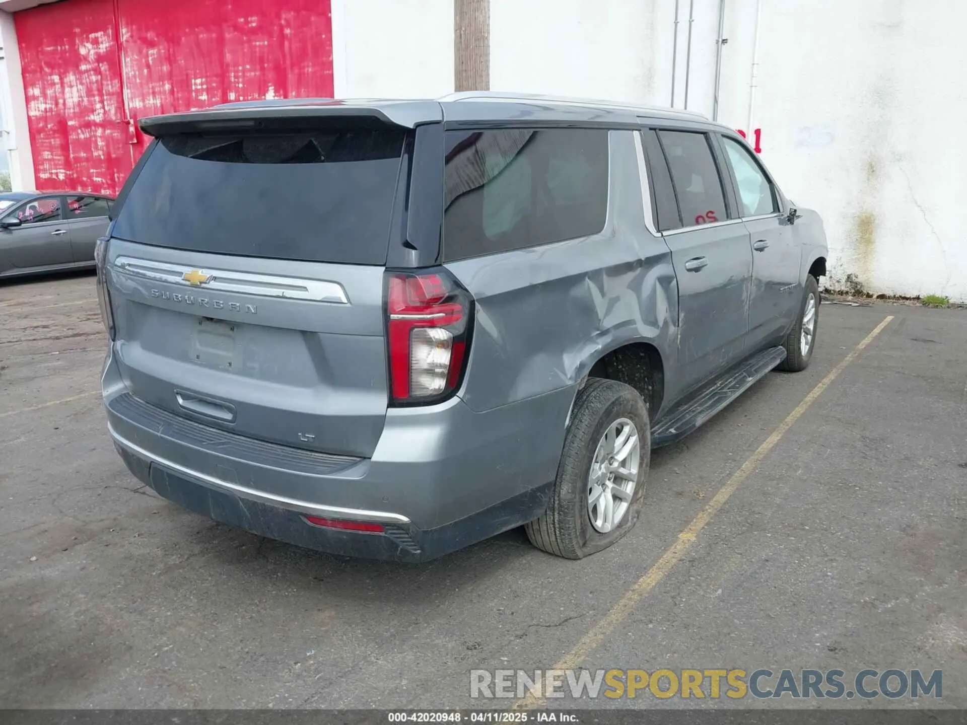 4 Photograph of a damaged car 1GNSKCKD6PR410867 CHEVROLET SUBURBAN 2023