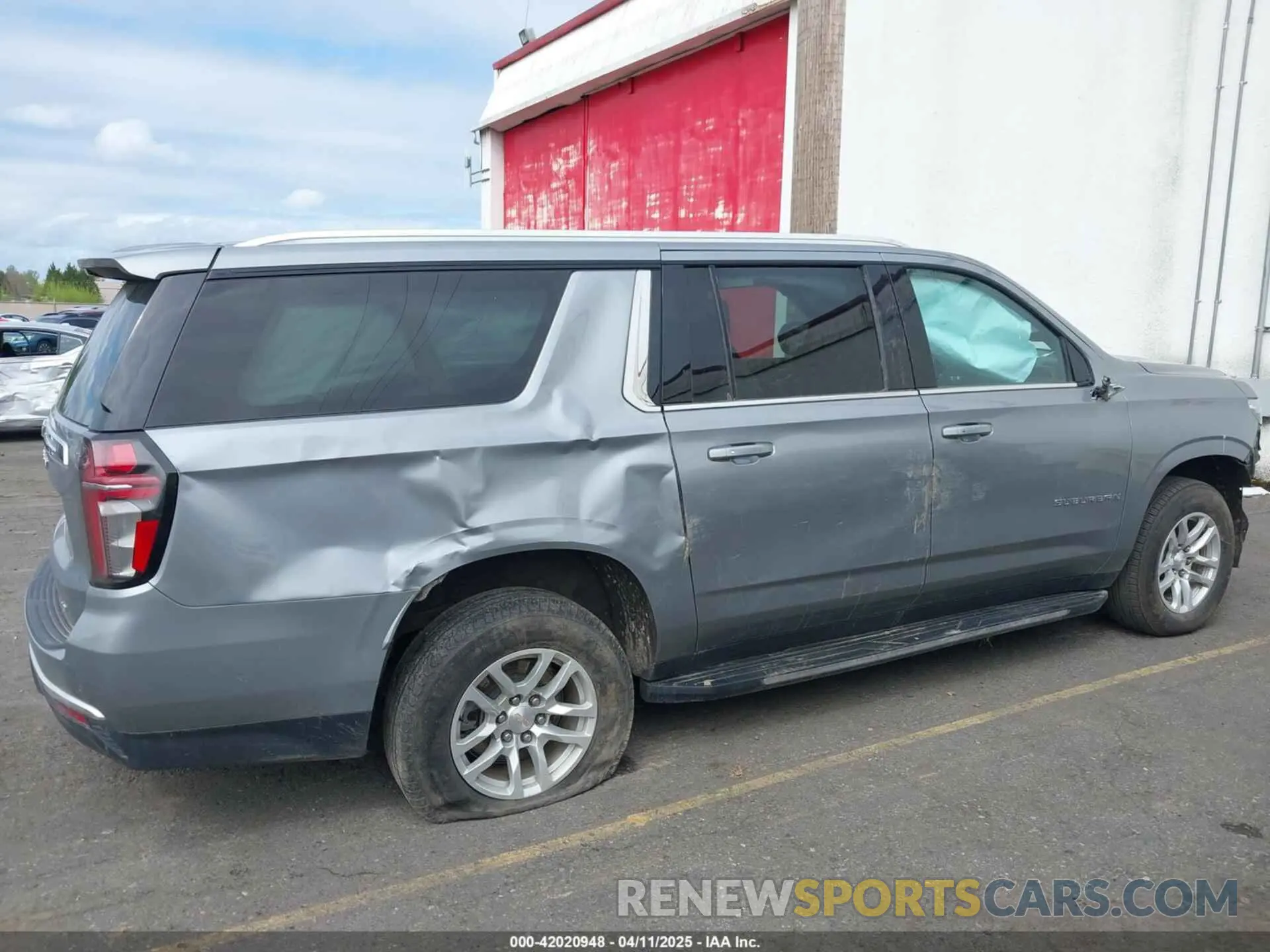 6 Photograph of a damaged car 1GNSKCKD6PR410867 CHEVROLET SUBURBAN 2023