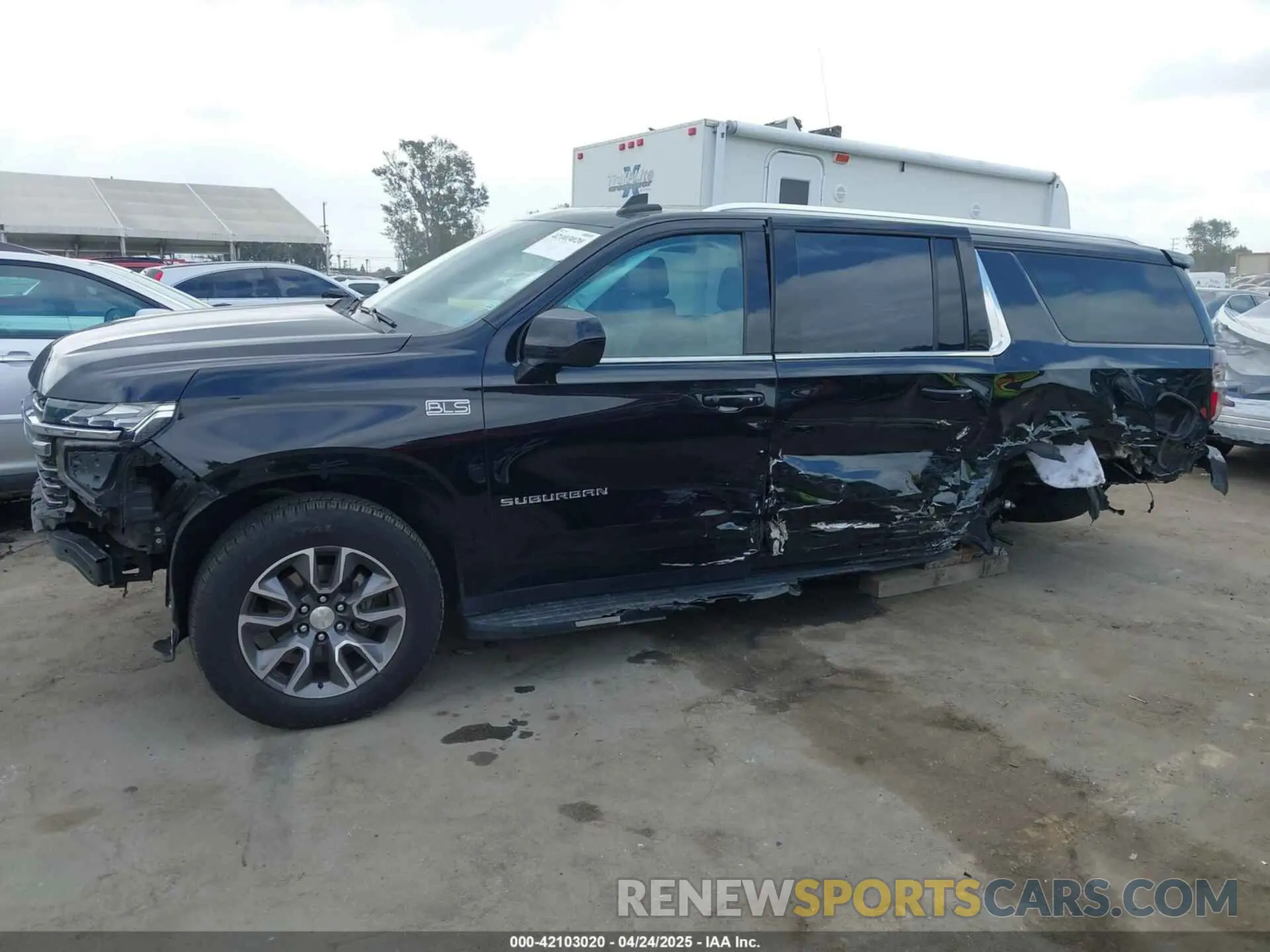 14 Photograph of a damaged car 1GNSKCKD7PR158031 CHEVROLET SUBURBAN 2023