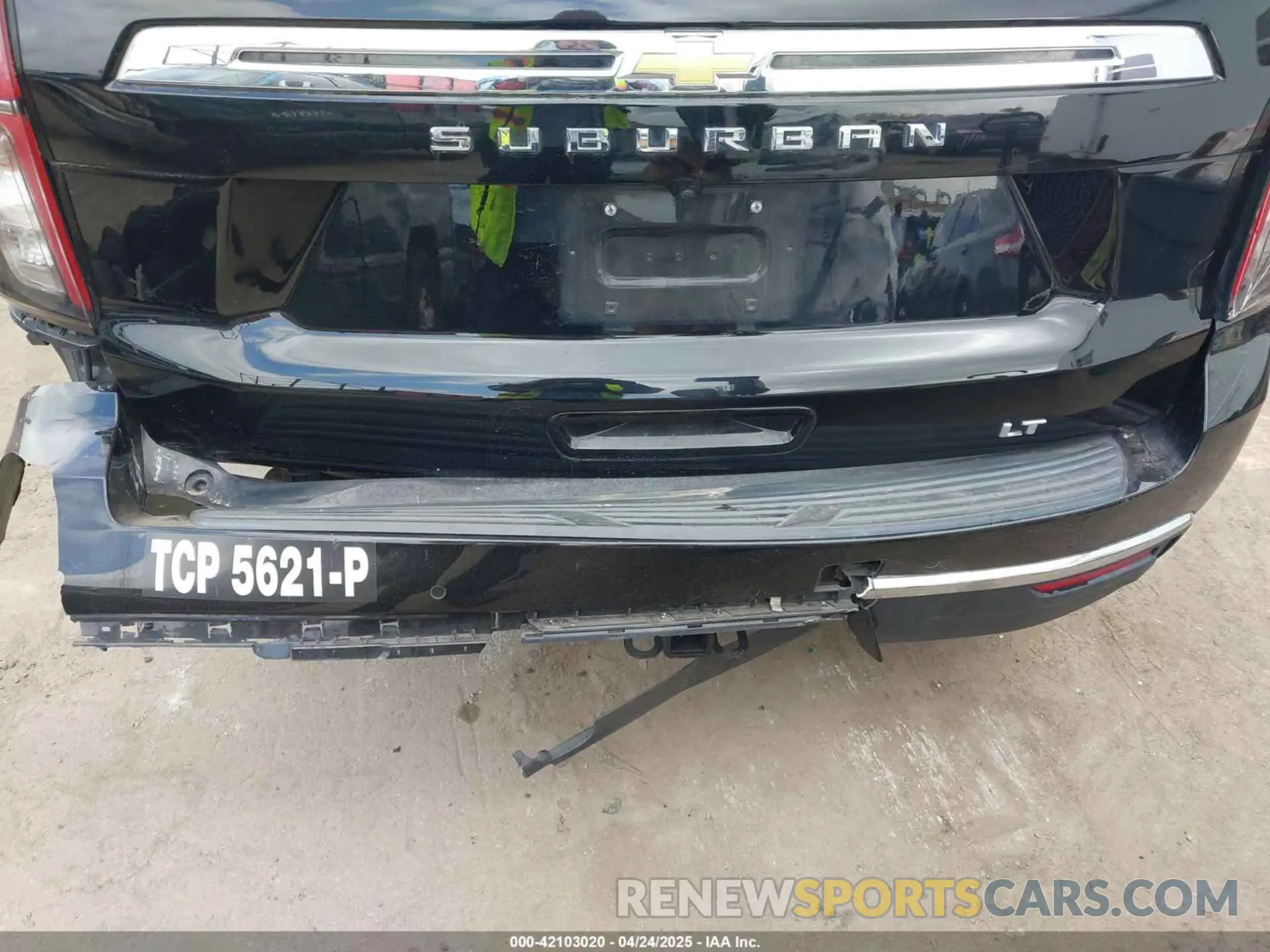 19 Photograph of a damaged car 1GNSKCKD7PR158031 CHEVROLET SUBURBAN 2023