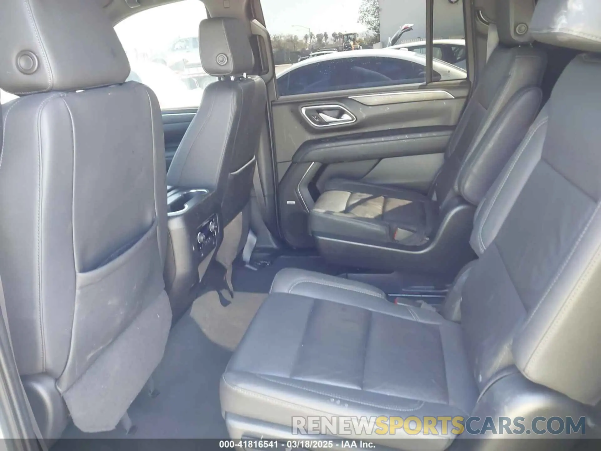 8 Photograph of a damaged car 1GNSKCKD9PR339180 CHEVROLET SUBURBAN 2023