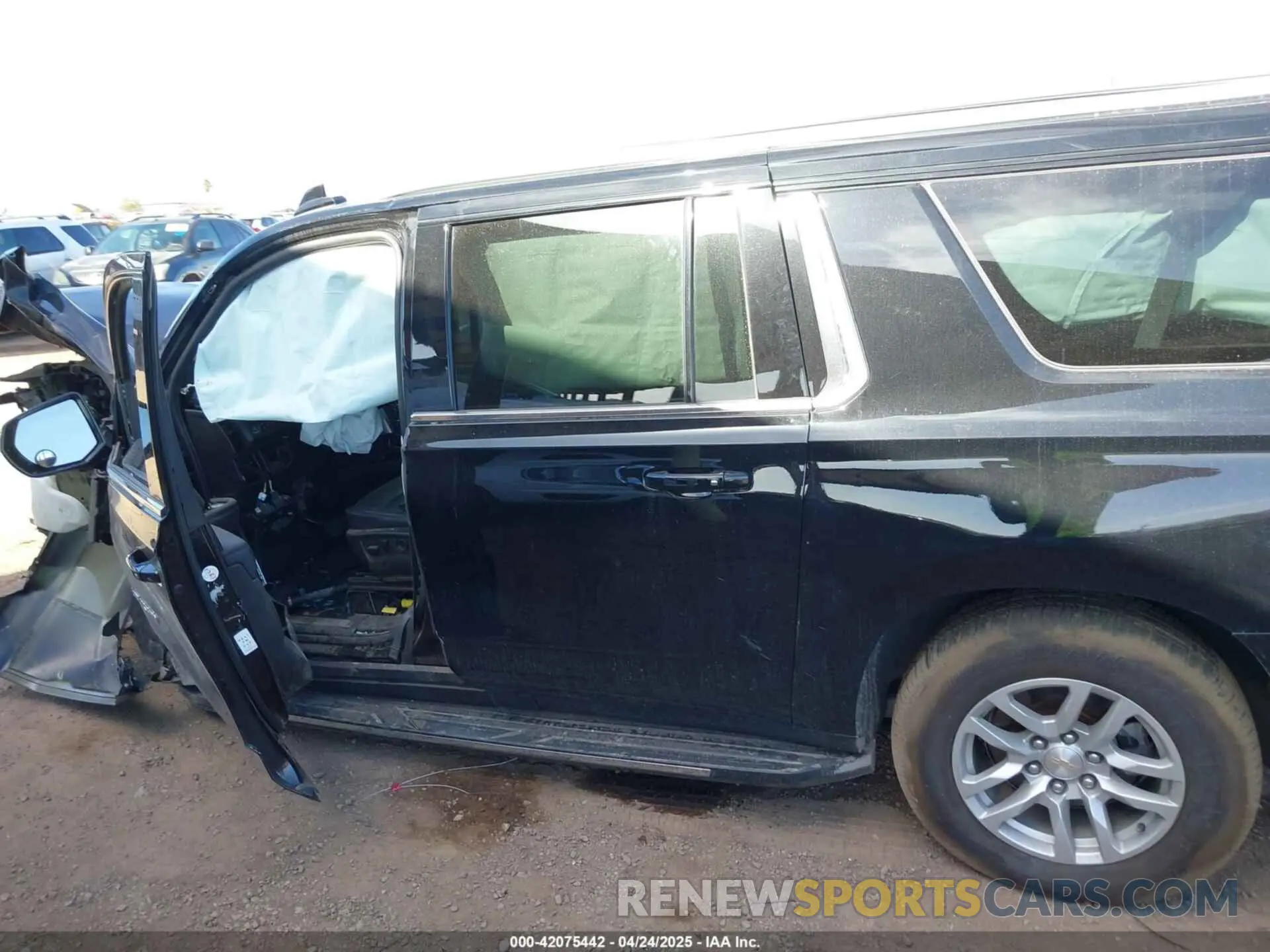 14 Photograph of a damaged car 1GNSKCKD9PR380201 CHEVROLET SUBURBAN 2023